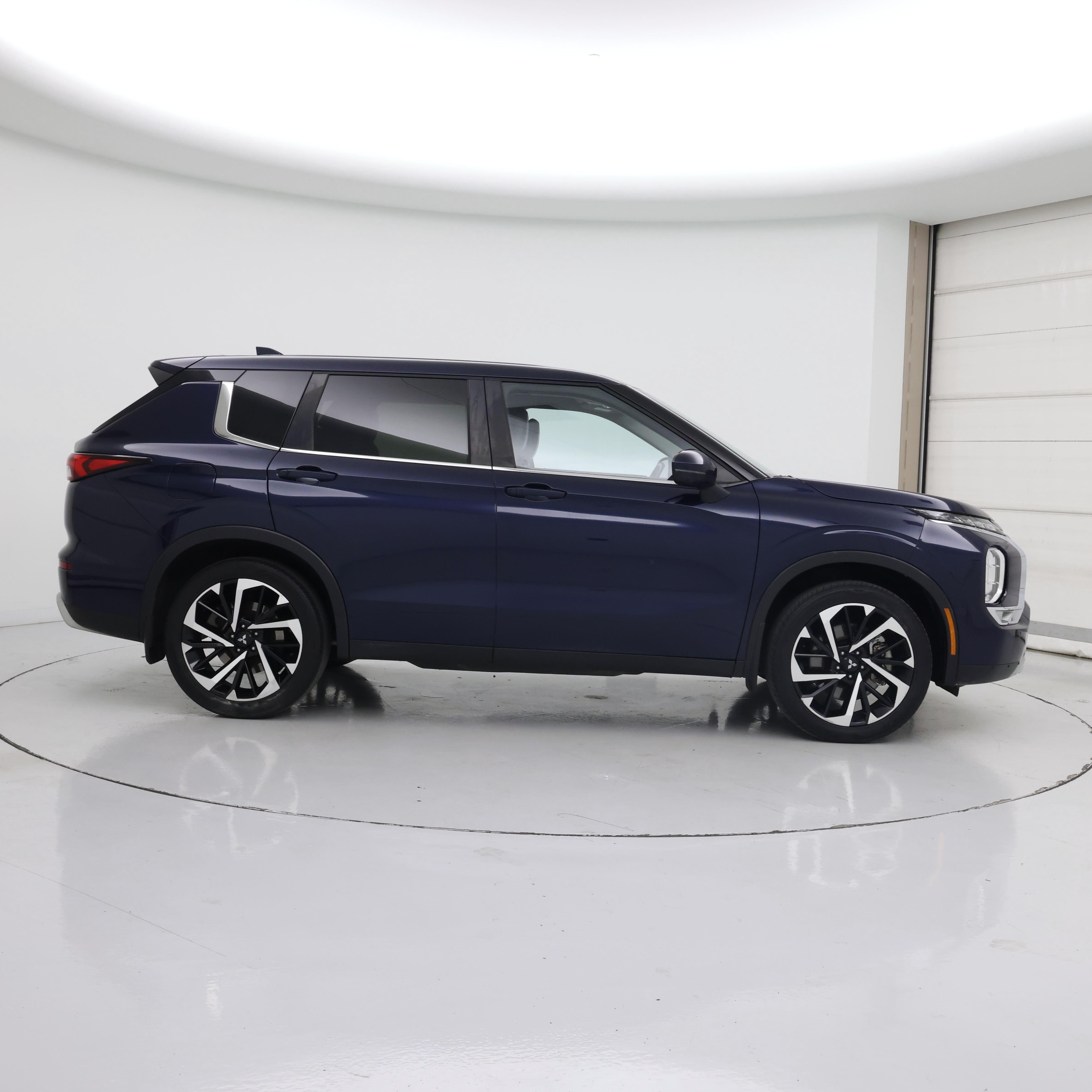 Thumbnail: 2024 Mitsubishi Outlander - 7