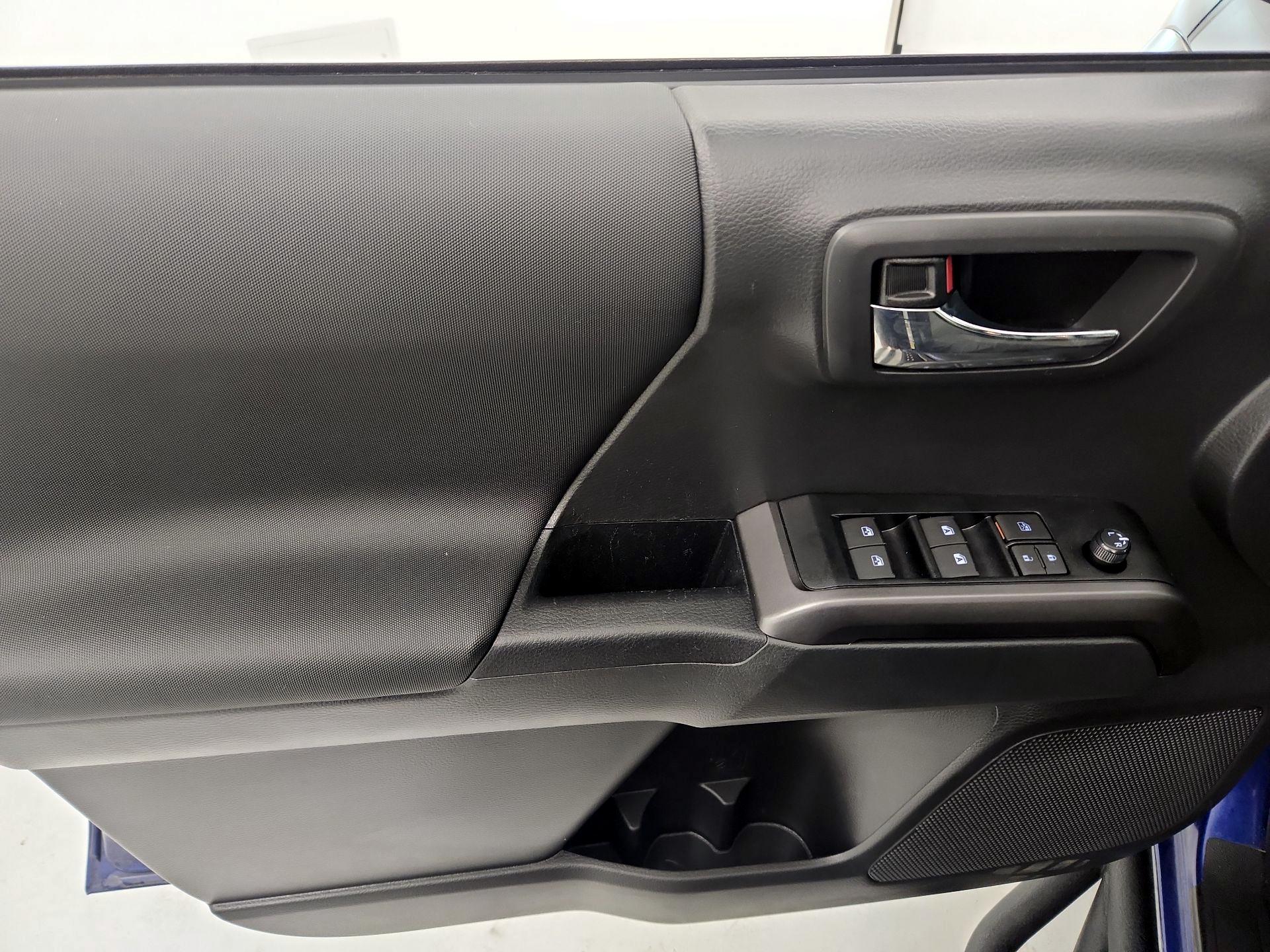 Thumbnail: 2023 Toyota Tacoma - 12