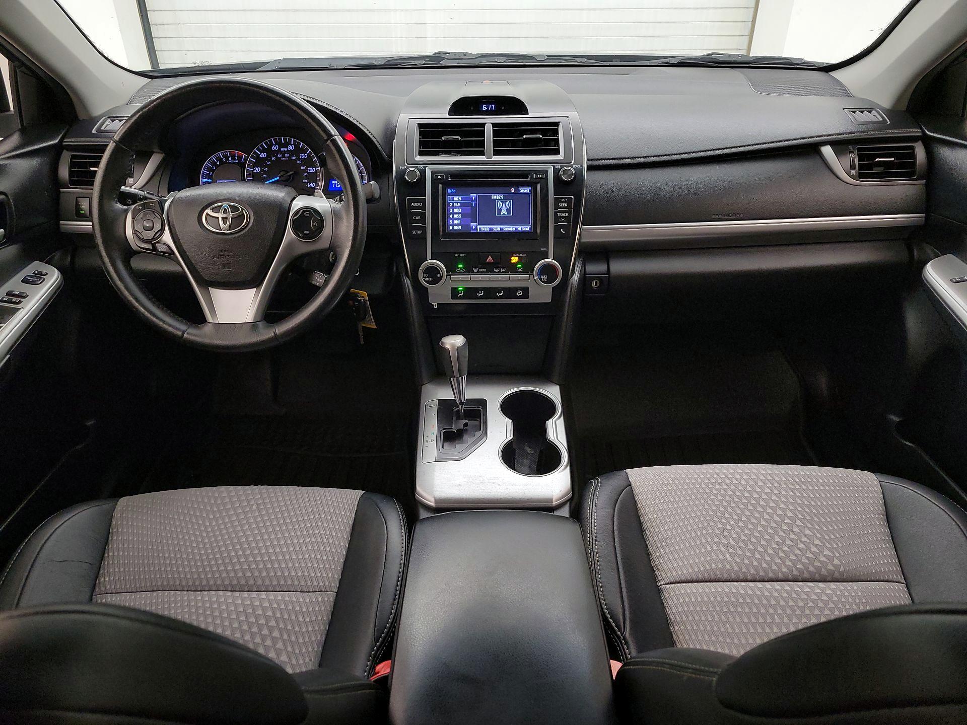 Thumbnail: 2014 Toyota Camry - 9