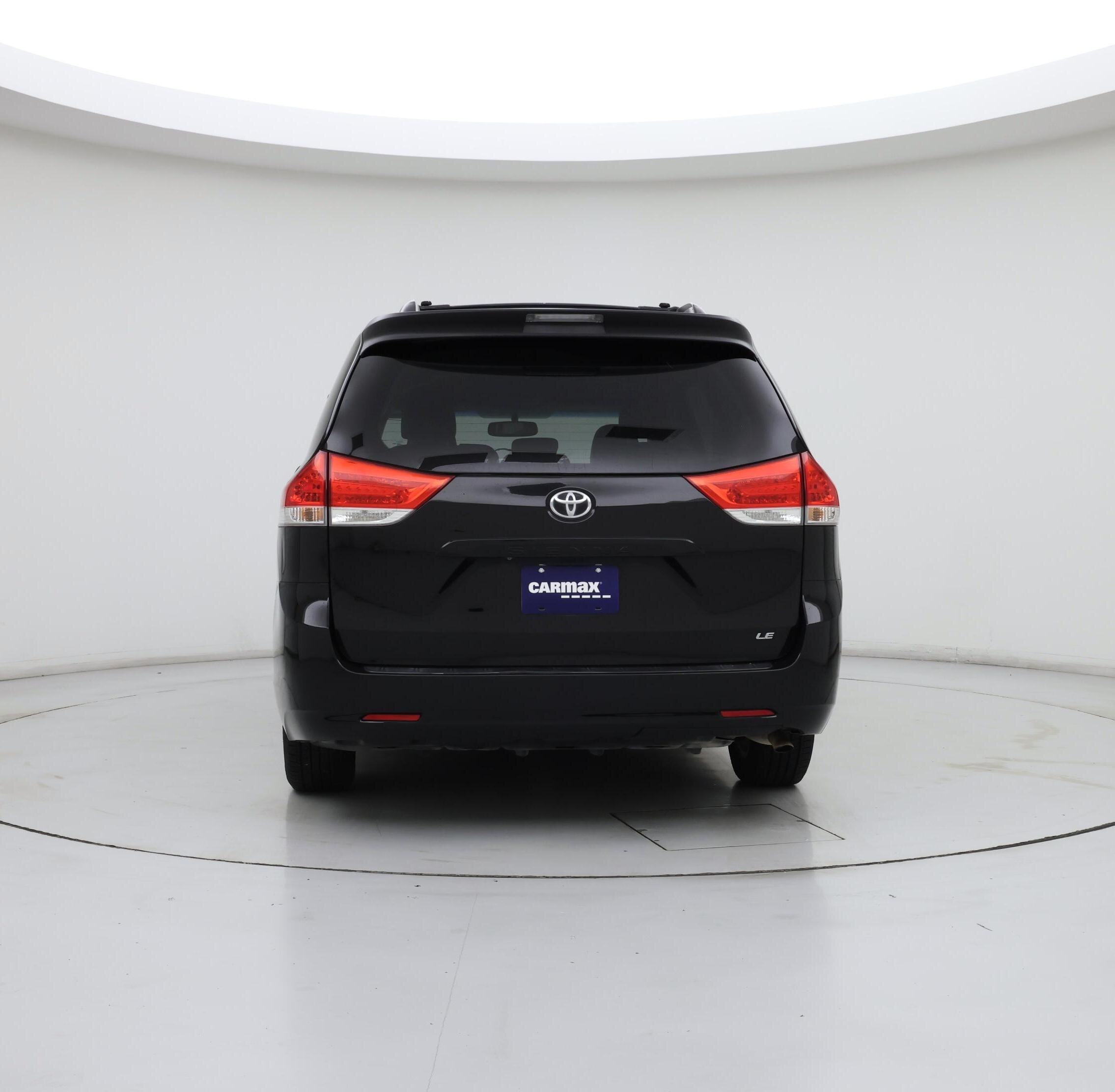Thumbnail: 2014 Toyota Sienna - 6