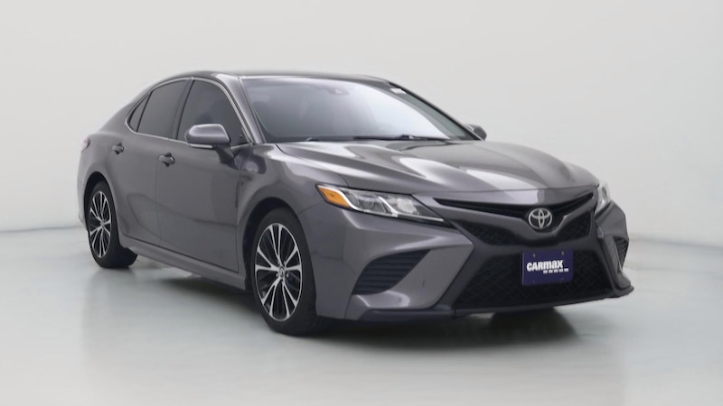 2018 Toyota Camry SE Hero Image