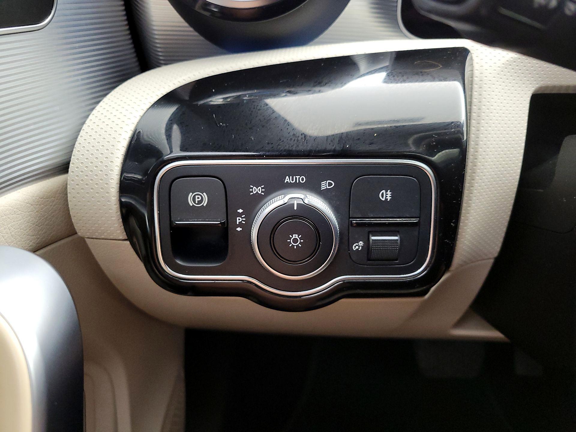 Thumbnail: 2019 Mercedes-Benz A-Class - 13