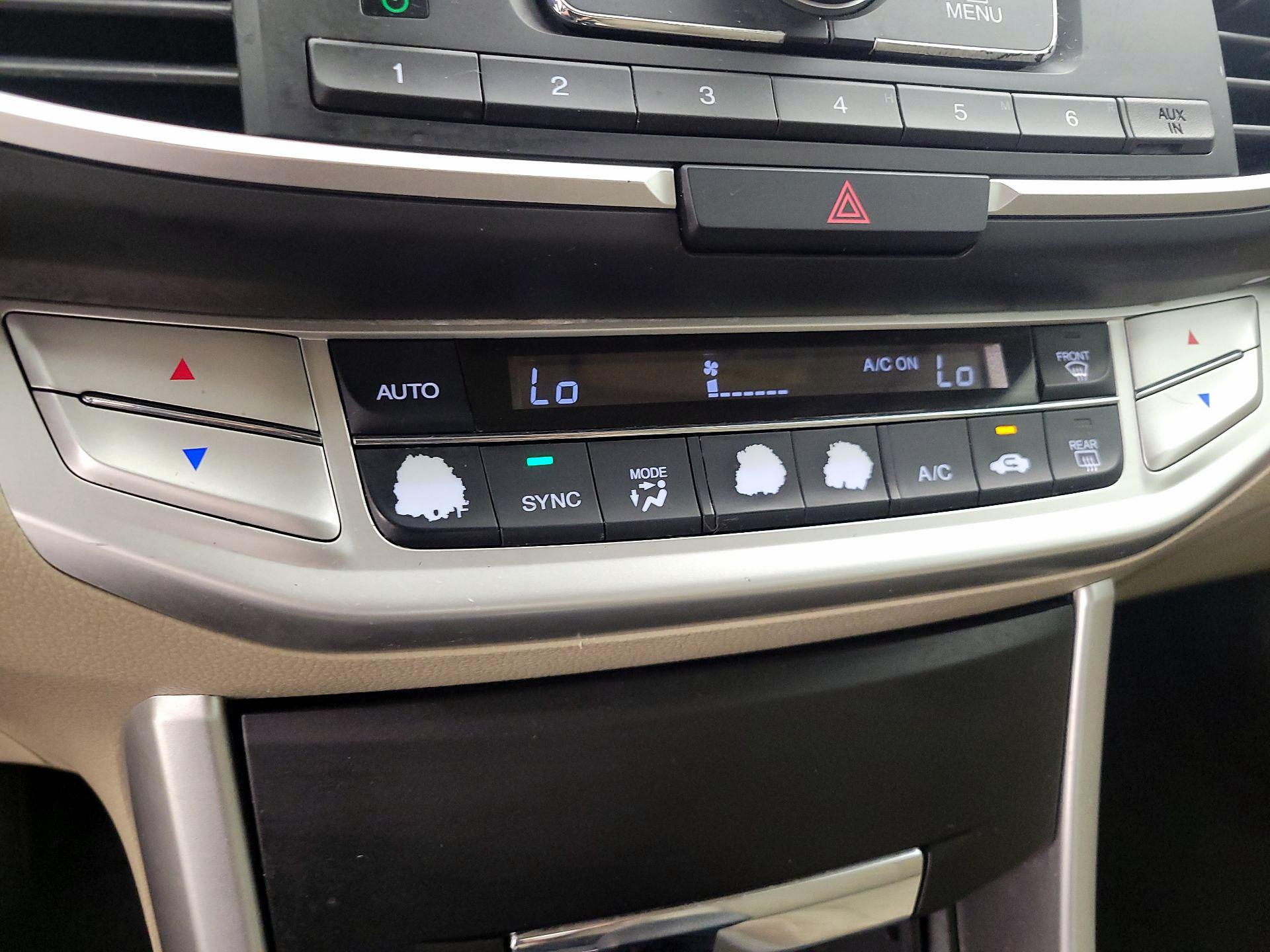 Thumbnail: 2015 Honda Accord - 16