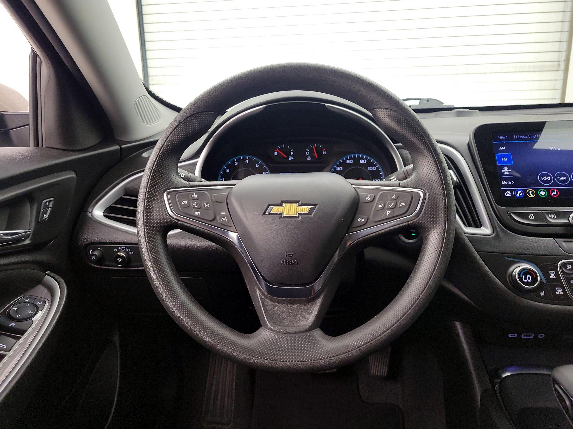 Thumbnail: 2023 Chevrolet Malibu - 10