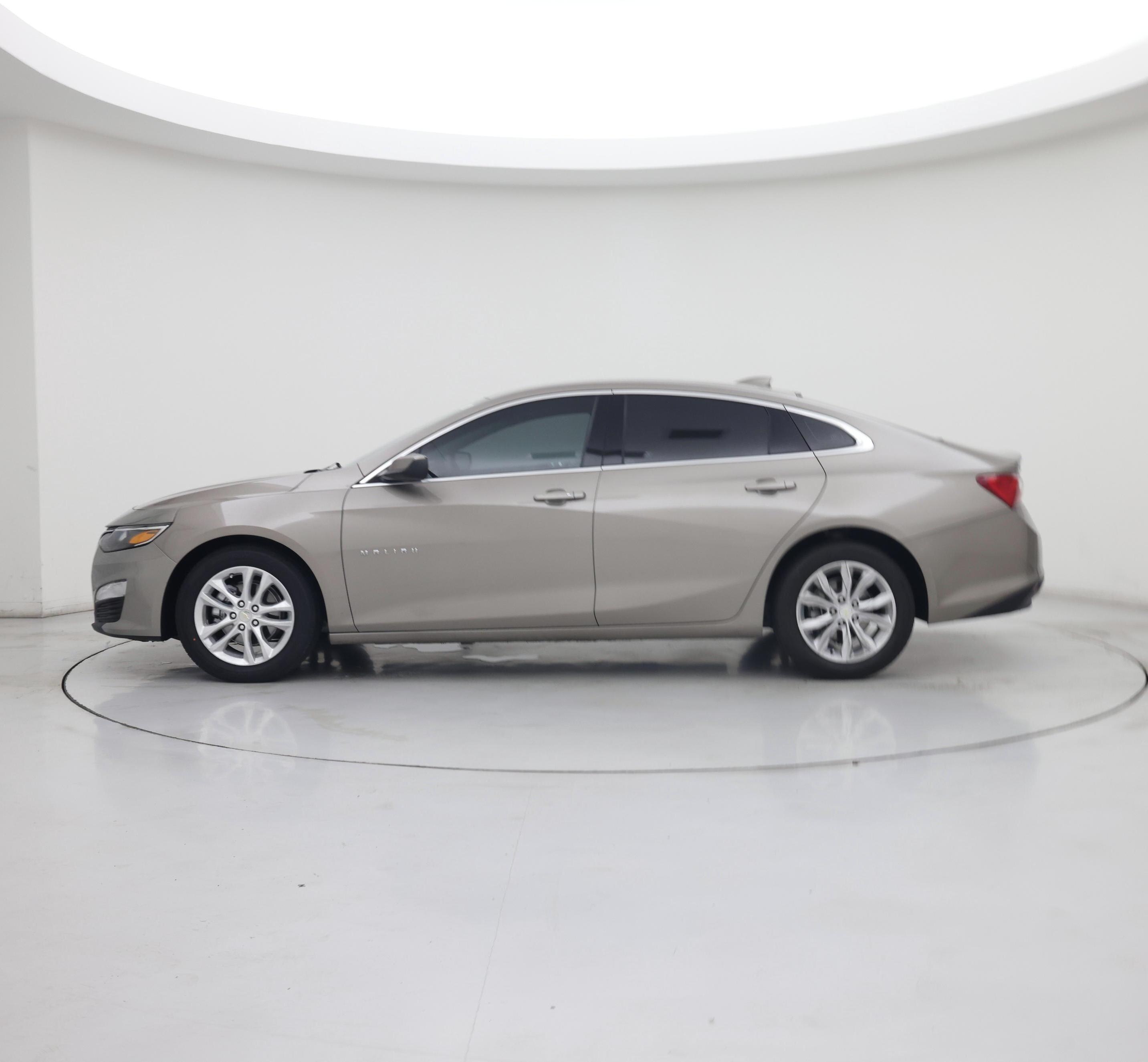 Thumbnail: 2023 Chevrolet Malibu - 3