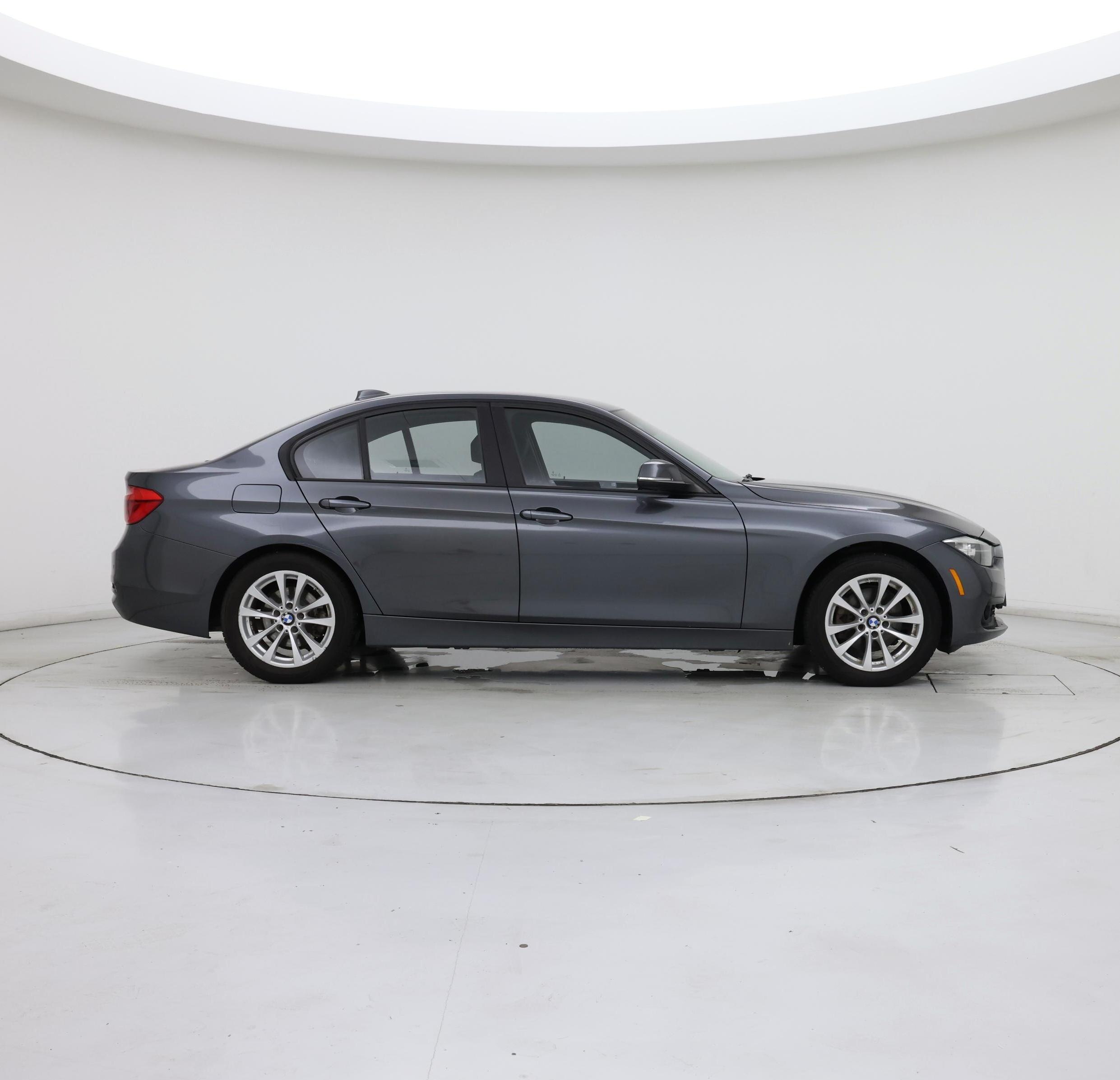 Thumbnail: 2017 BMW 3 Series - 7