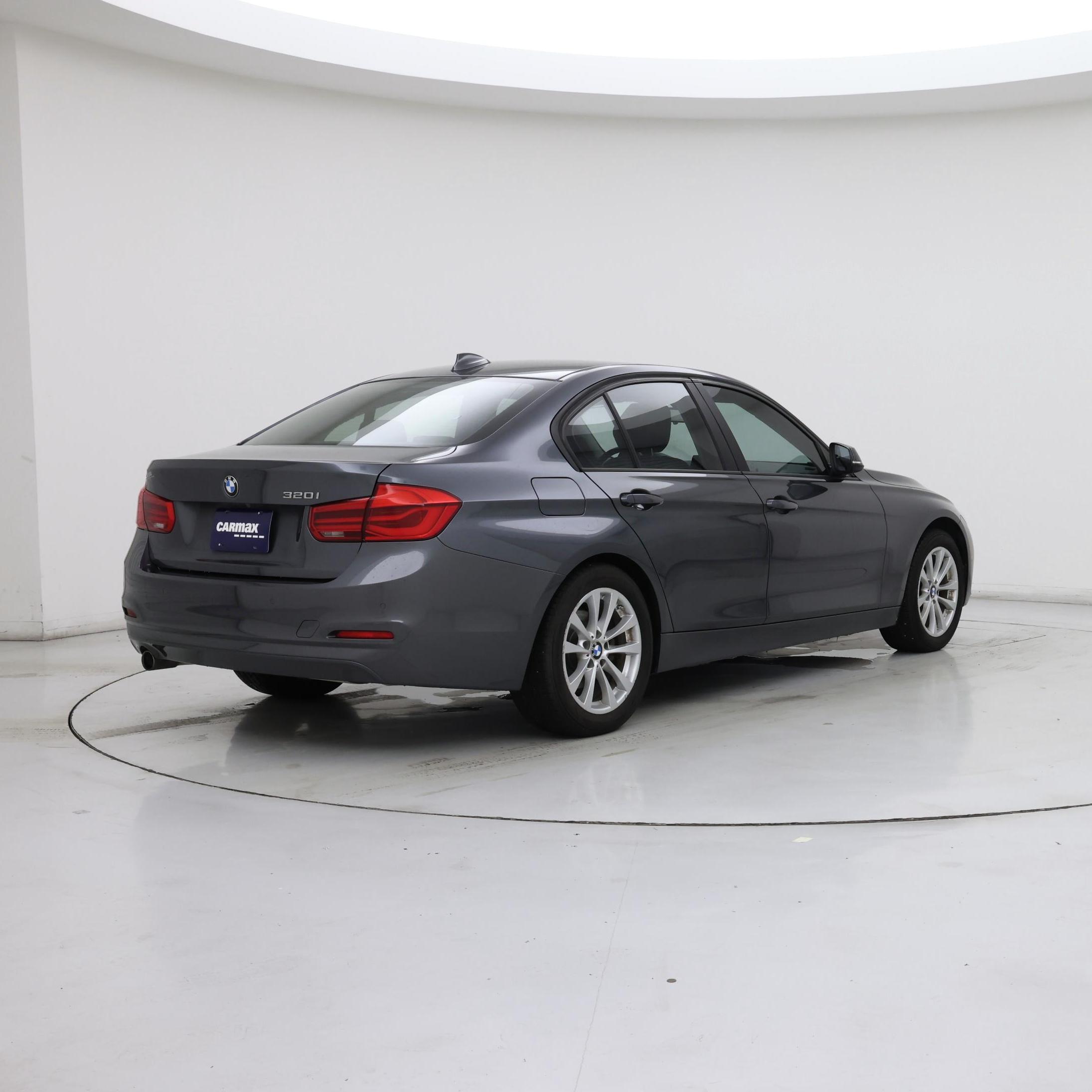 Thumbnail: 2017 BMW 3 Series - 8