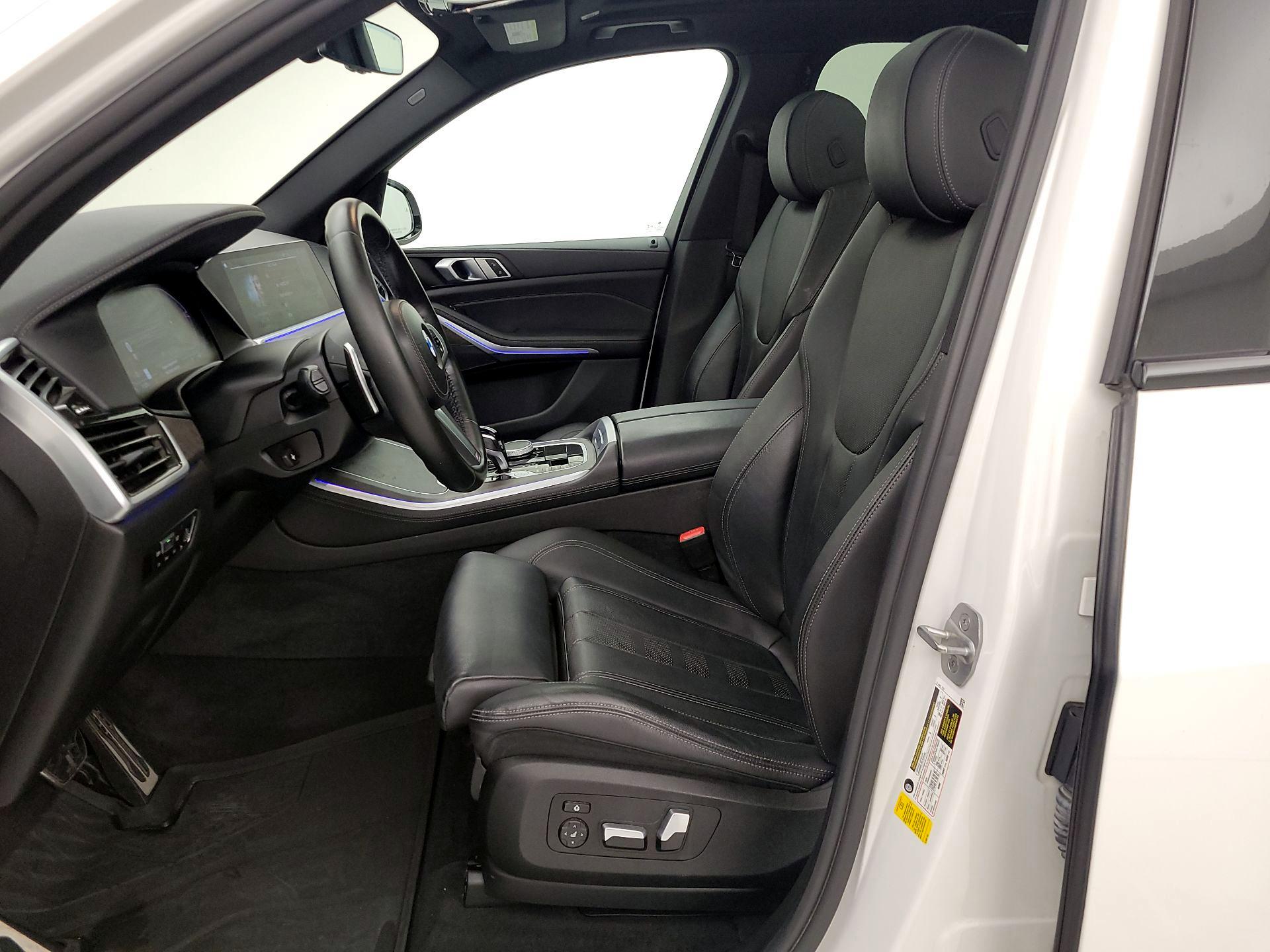 Thumbnail: 2022 BMW X5 - 11