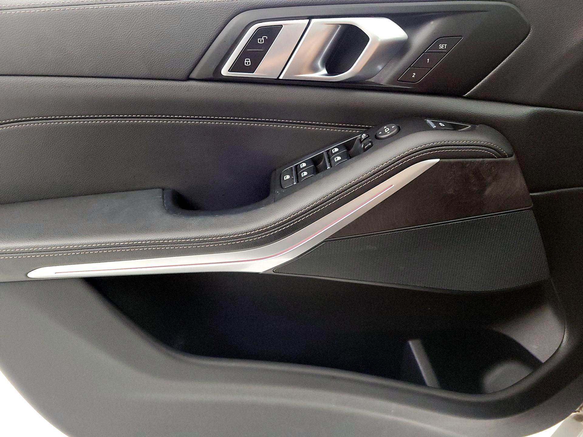 Thumbnail: 2022 BMW X5 - 12