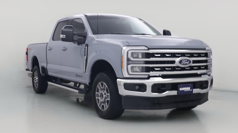 2025 Ford F-250 Lariat Hero Image