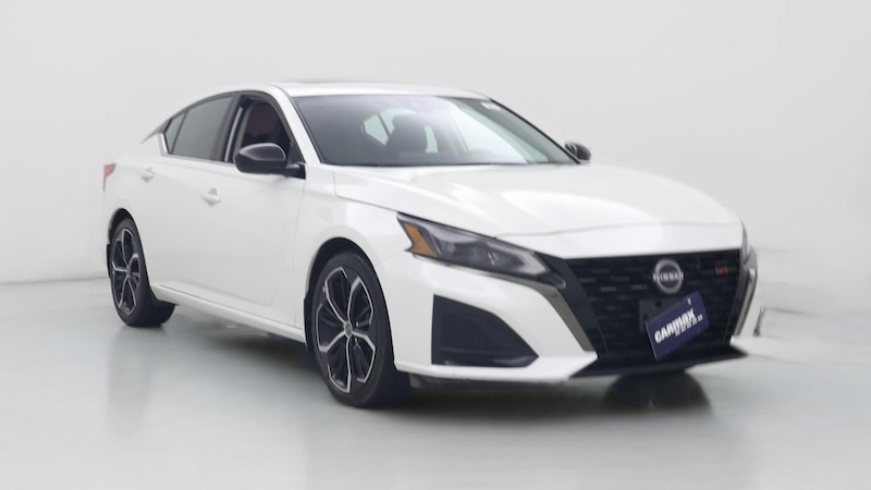 2023 Nissan Altima SR Hero Image
