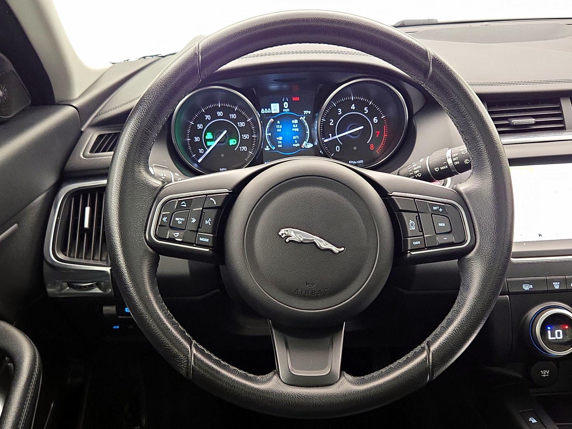 Thumbnail: 2020 Jaguar E-Pace - 10