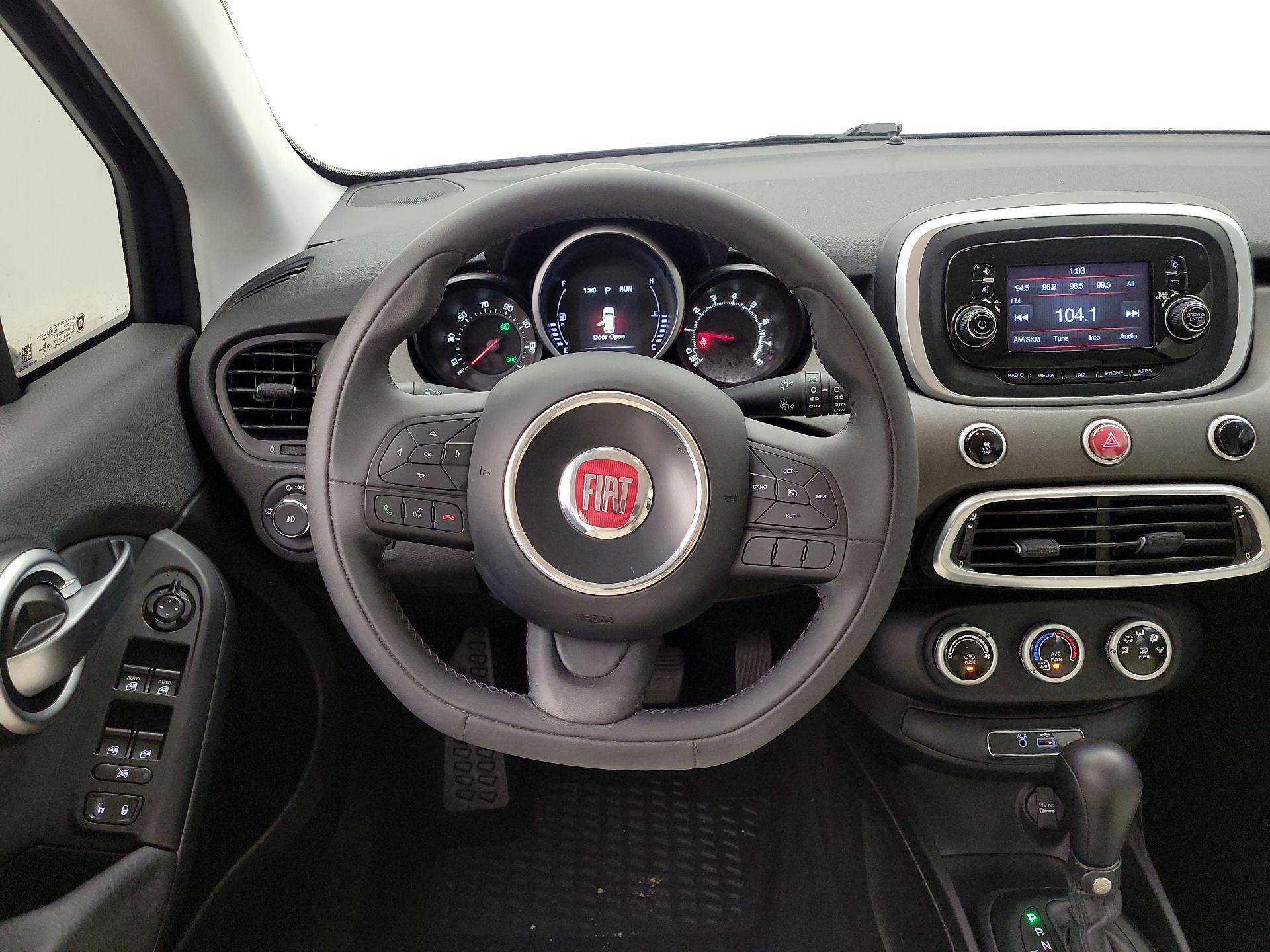 Thumbnail: 2017 Fiat 500X - 10