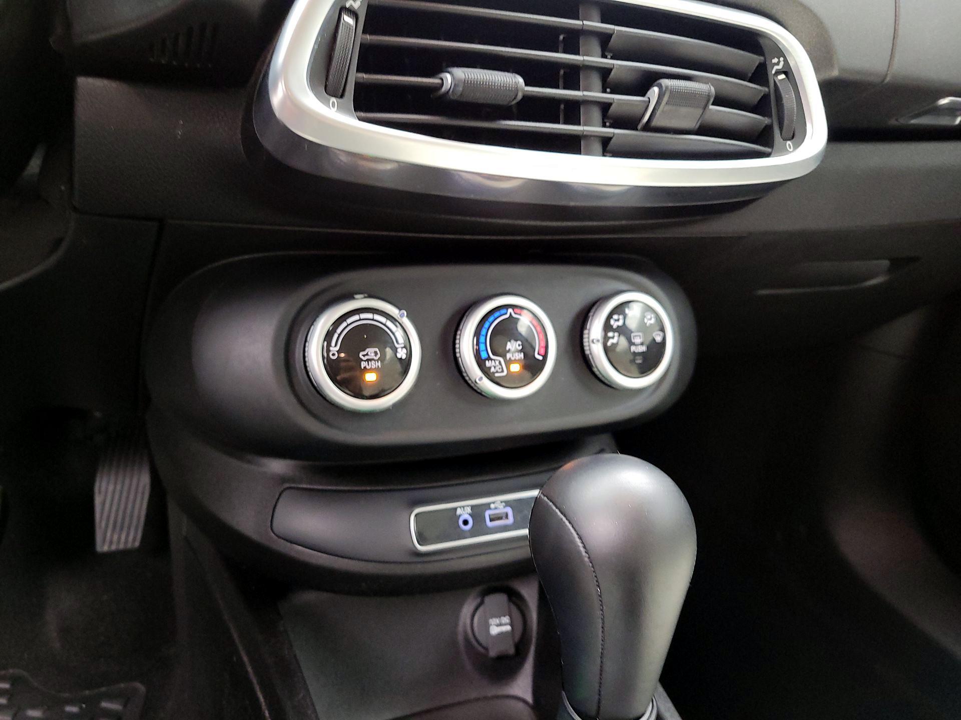 Thumbnail: 2017 Fiat 500X - 15