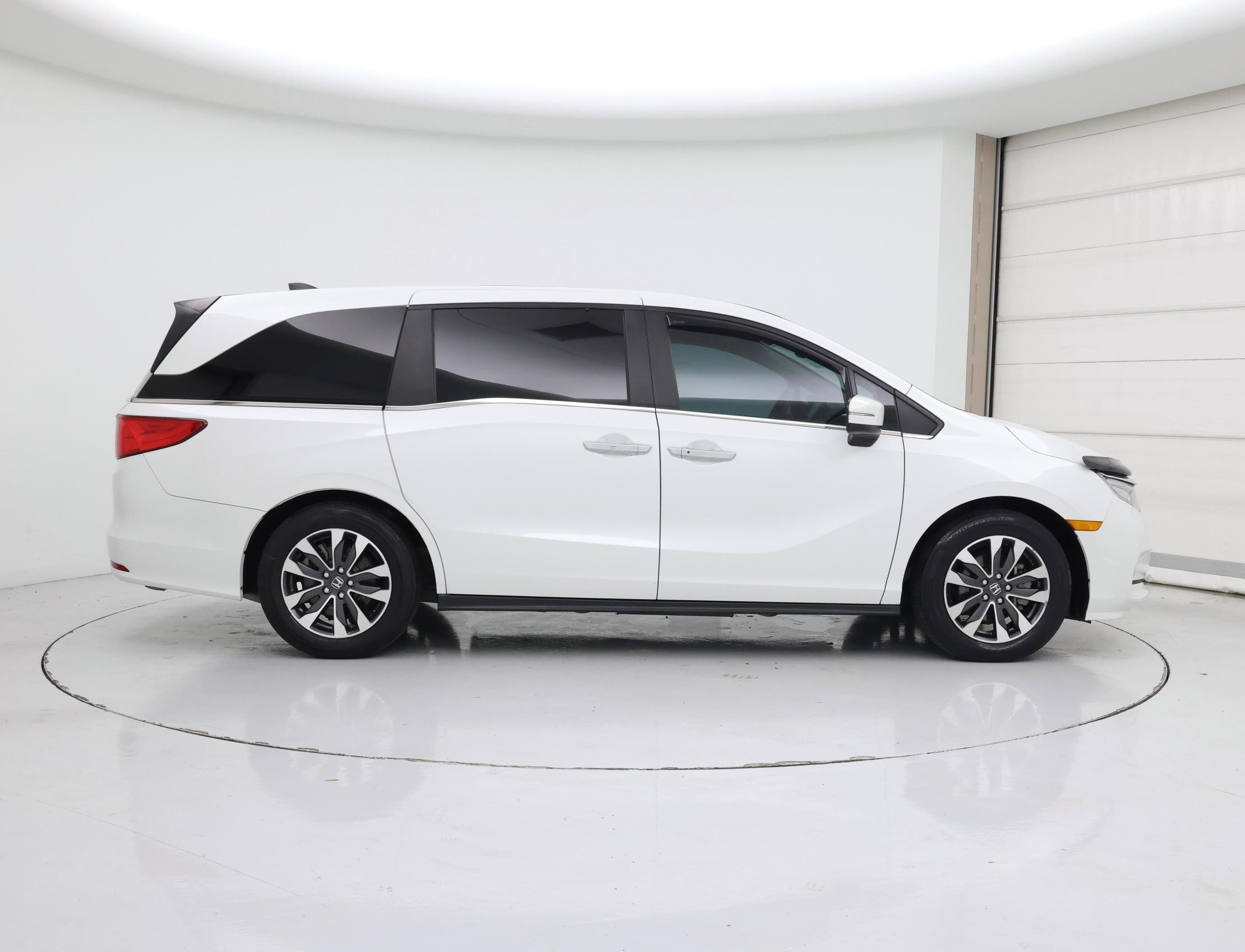 Thumbnail: 2022 Honda Odyssey - 7
