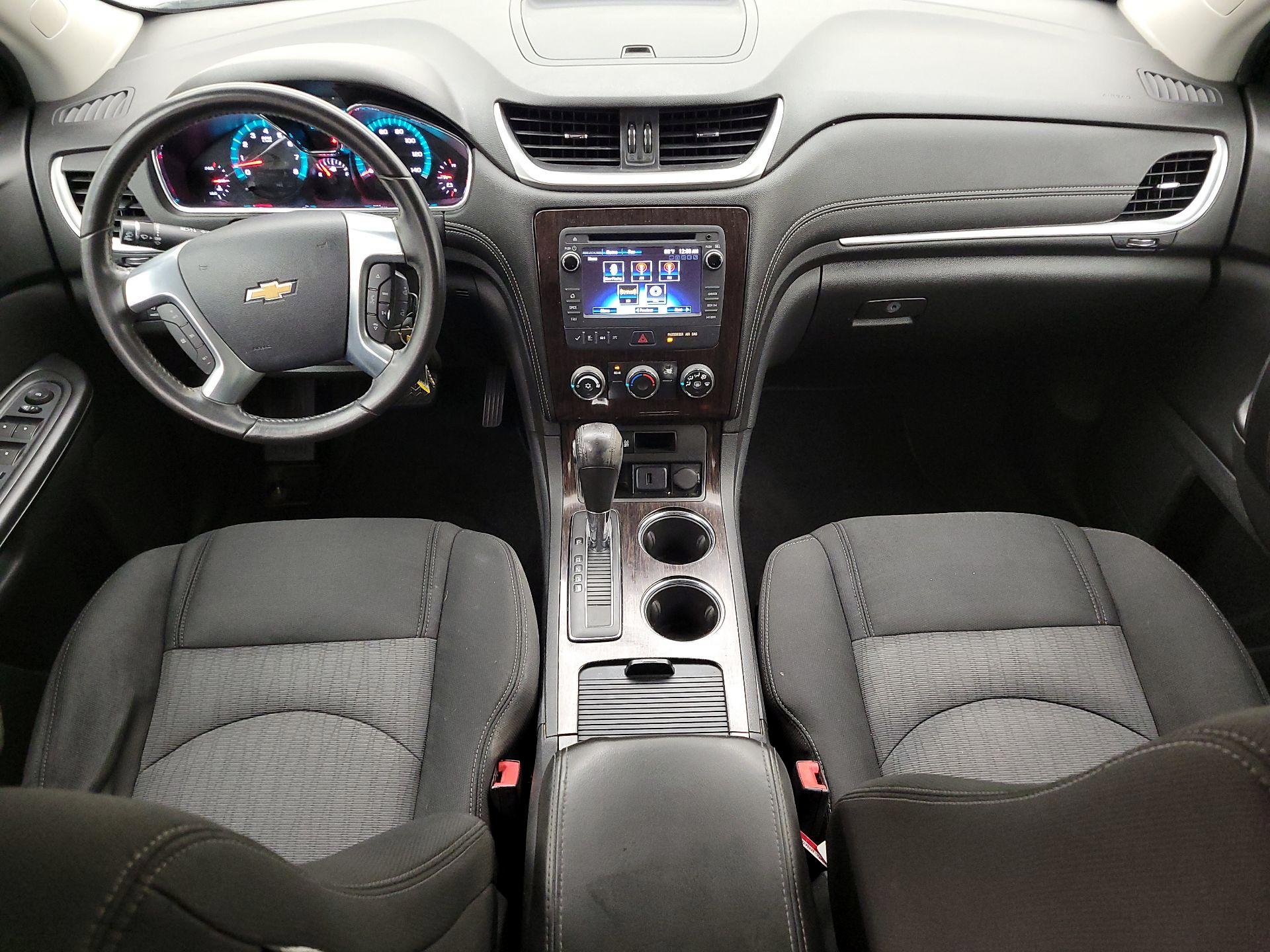 Thumbnail: 2015 Chevrolet Traverse - 9
