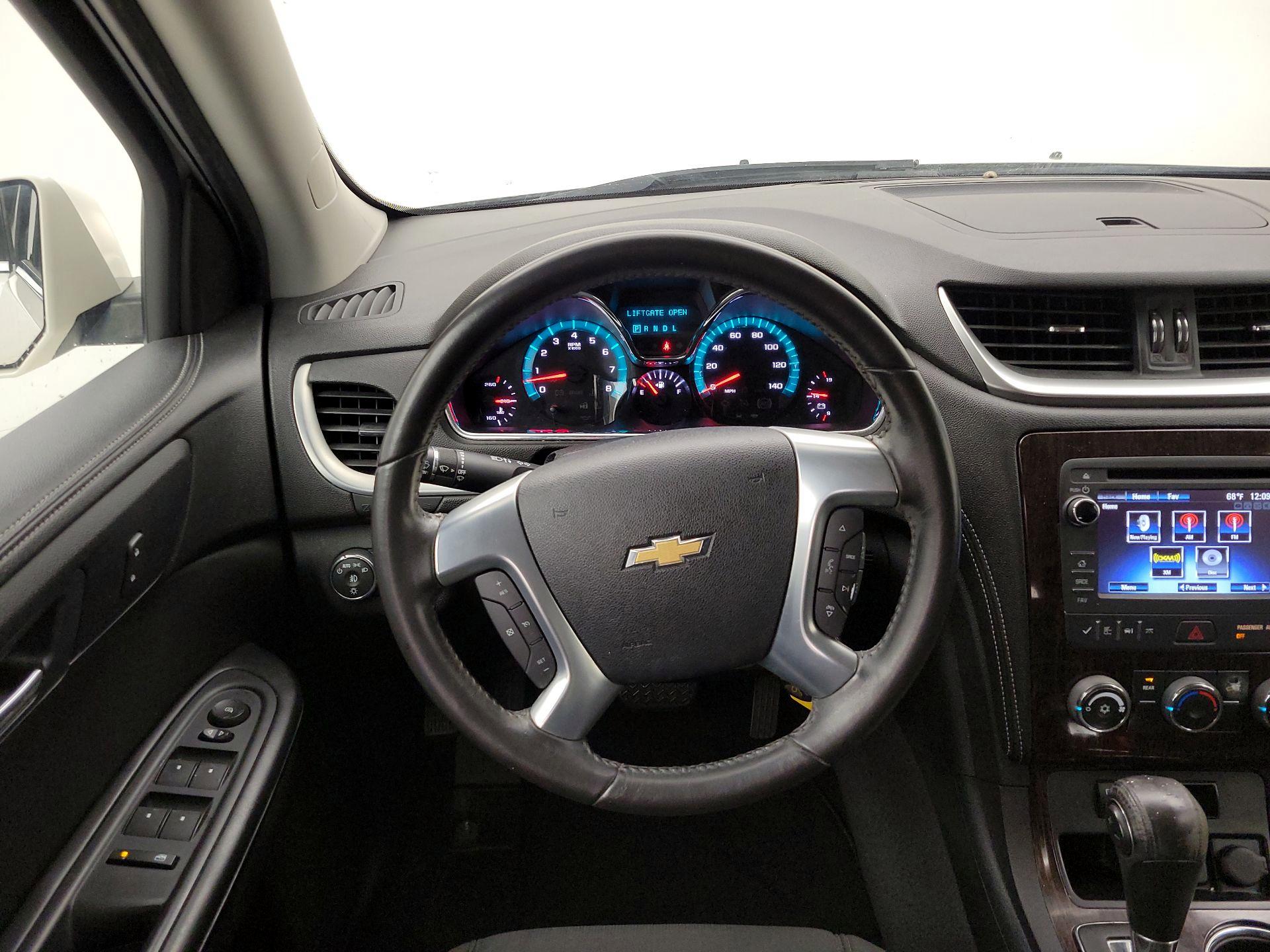 Thumbnail: 2015 Chevrolet Traverse - 10