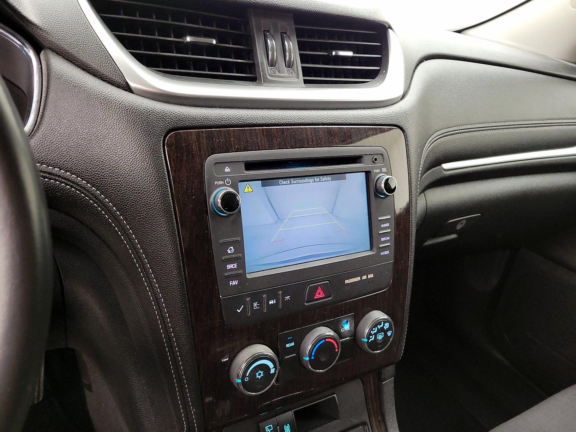 Thumbnail: 2015 Chevrolet Traverse - 14