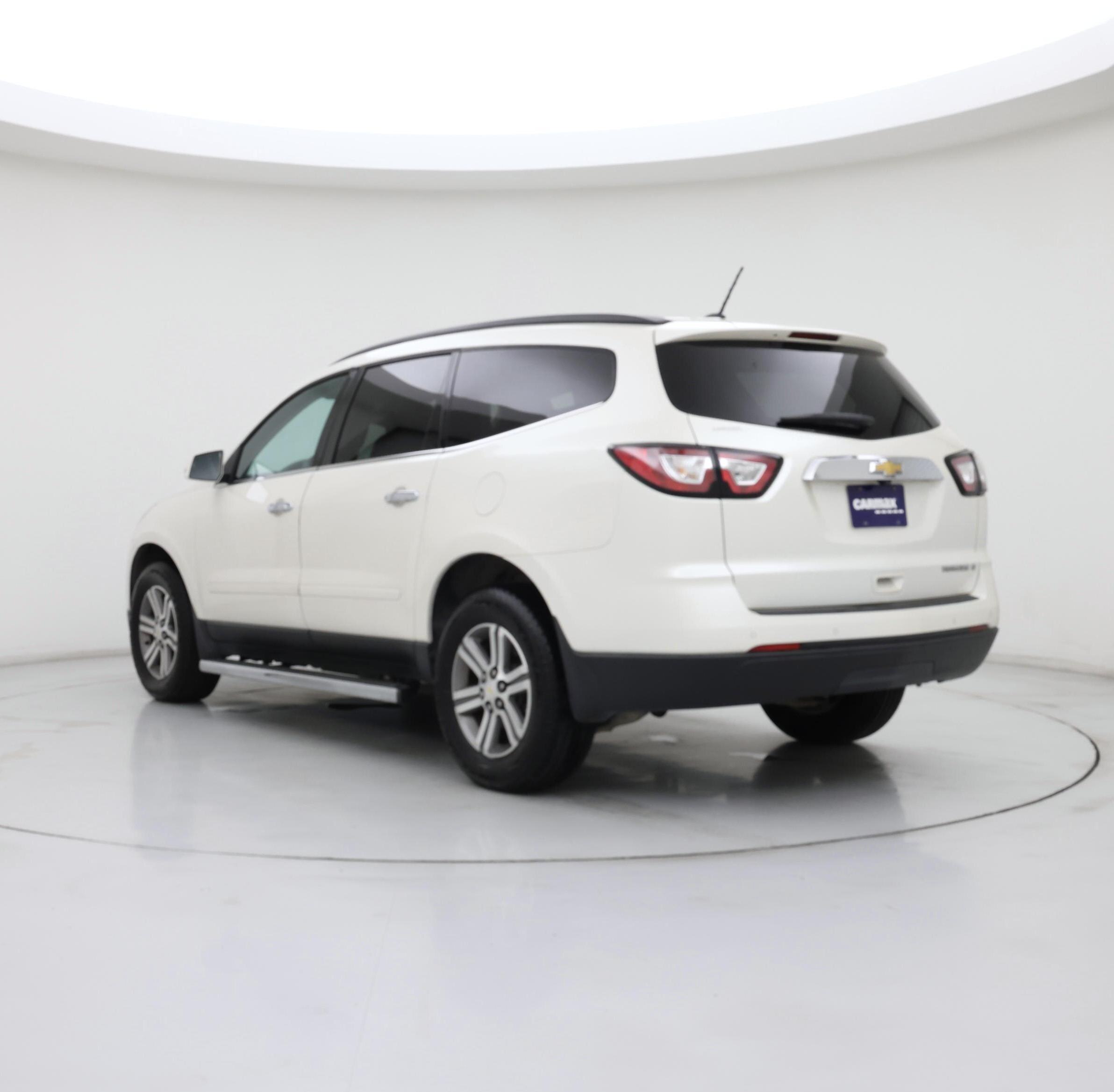 Thumbnail: 2015 Chevrolet Traverse - 2