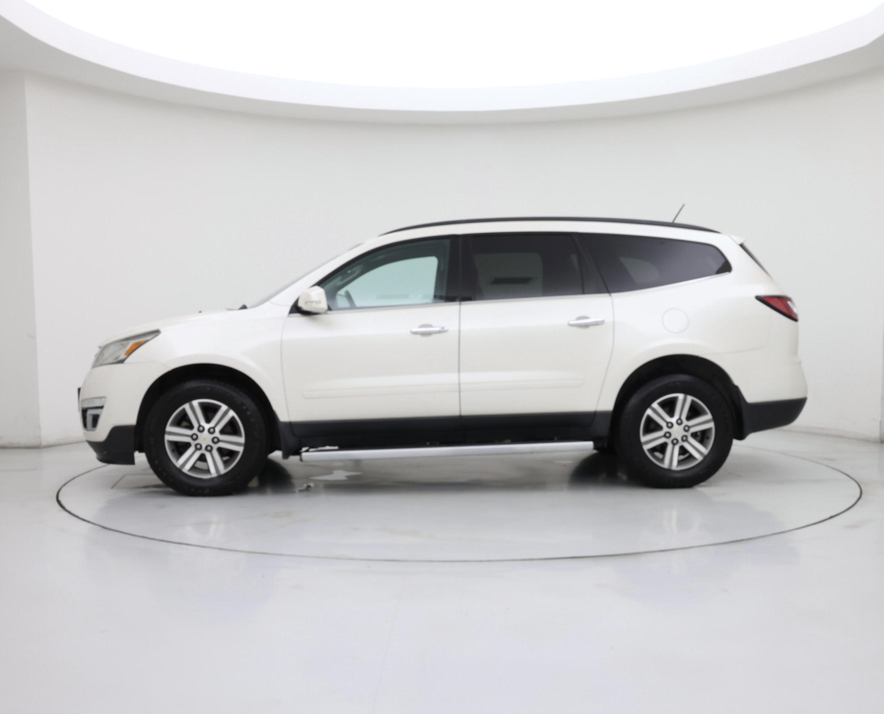 Thumbnail: 2015 Chevrolet Traverse - 3
