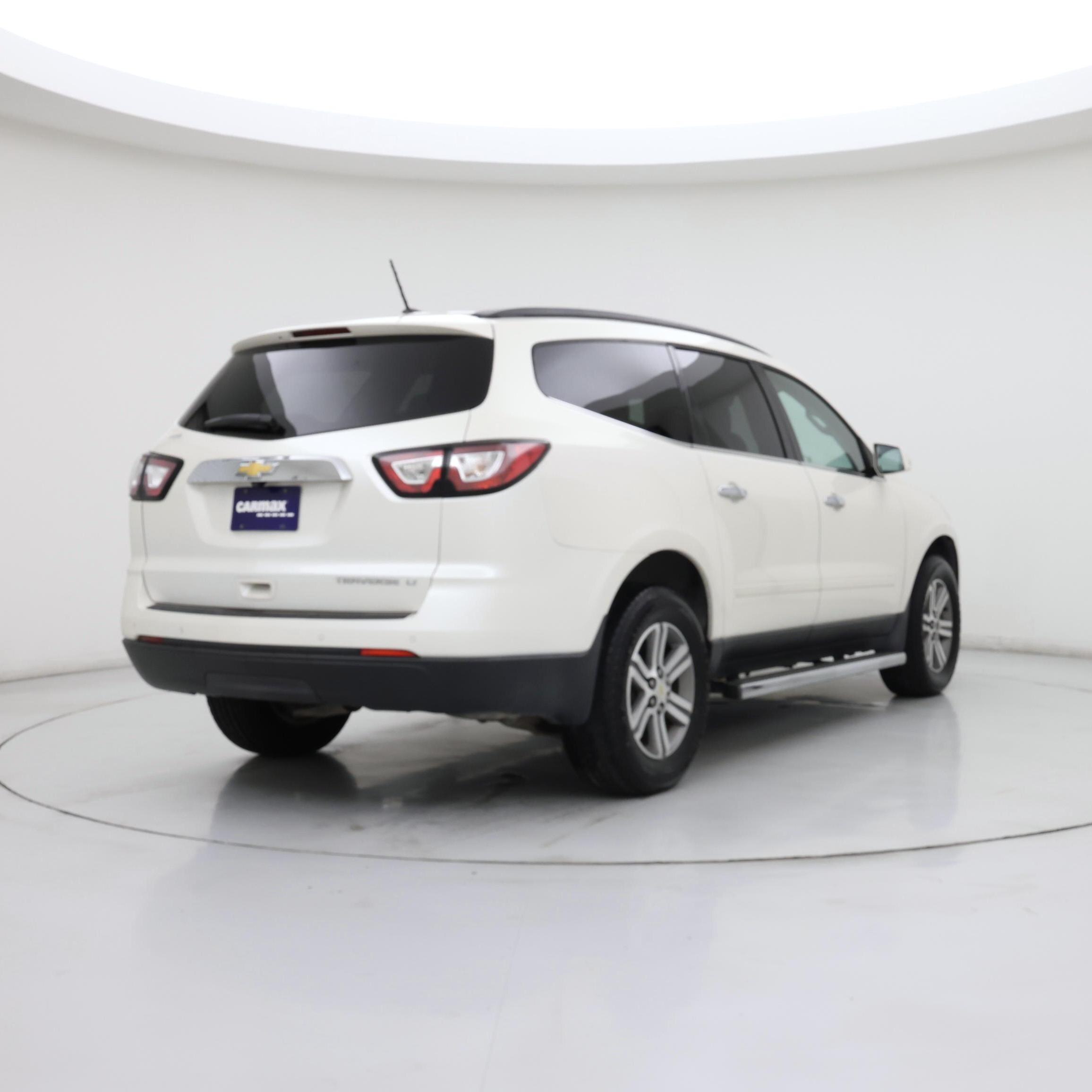 Thumbnail: 2015 Chevrolet Traverse - 8