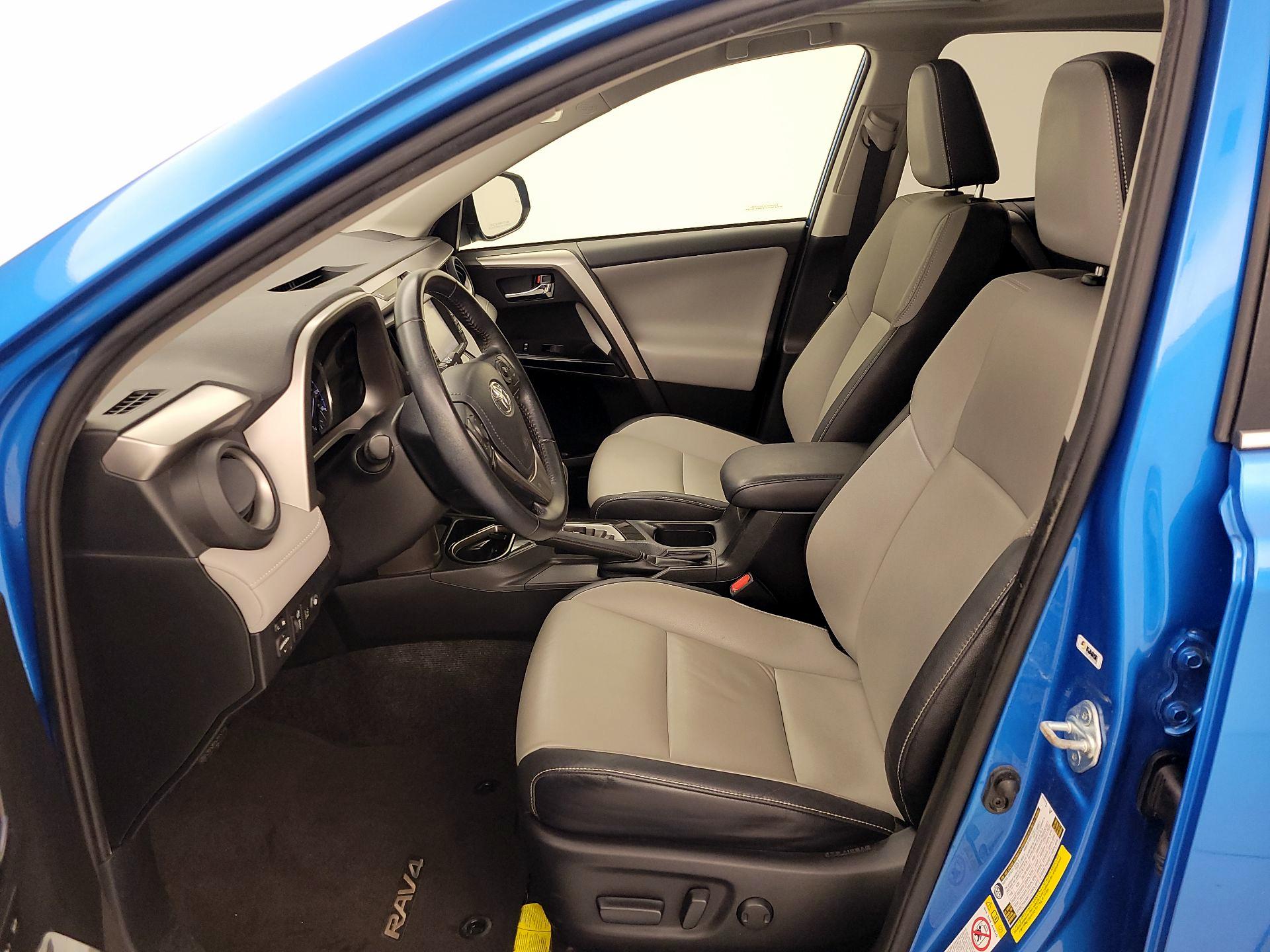 Thumbnail: 2017 Toyota RAV4 - 11