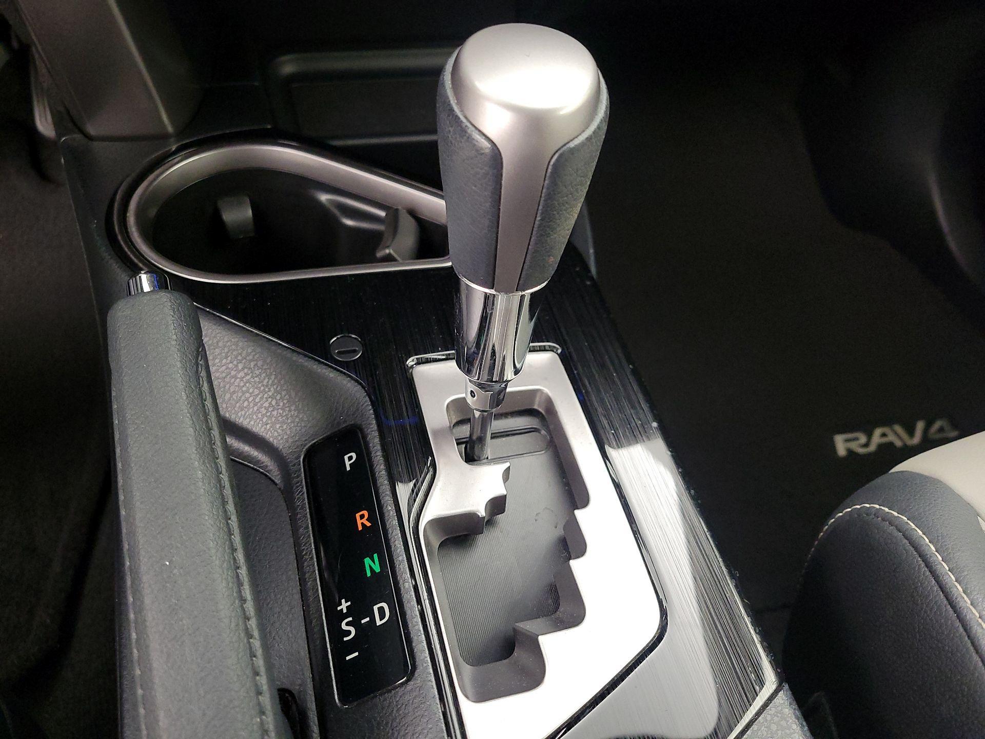 Thumbnail: 2017 Toyota RAV4 - 17