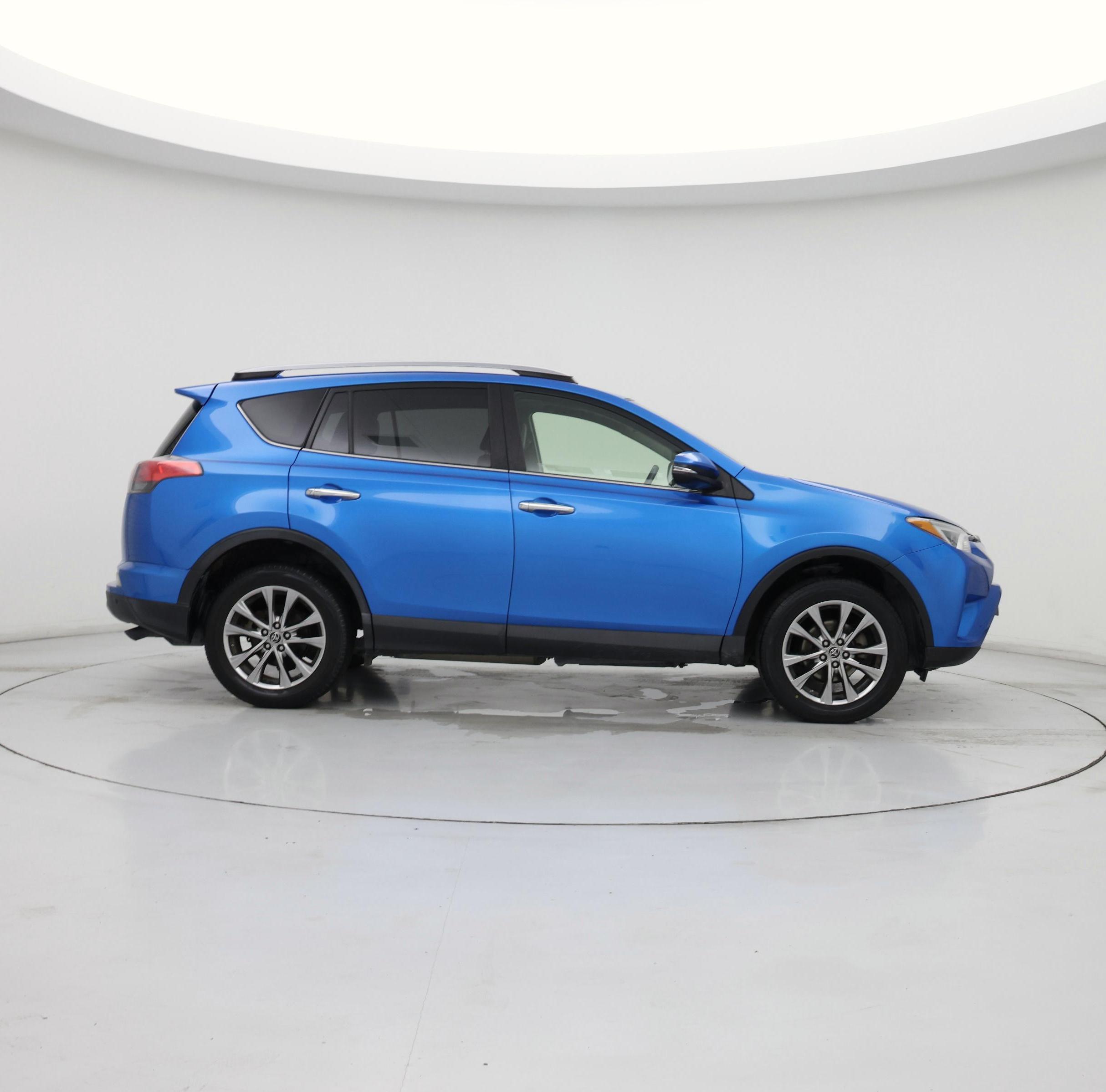 Thumbnail: 2017 Toyota RAV4 - 7