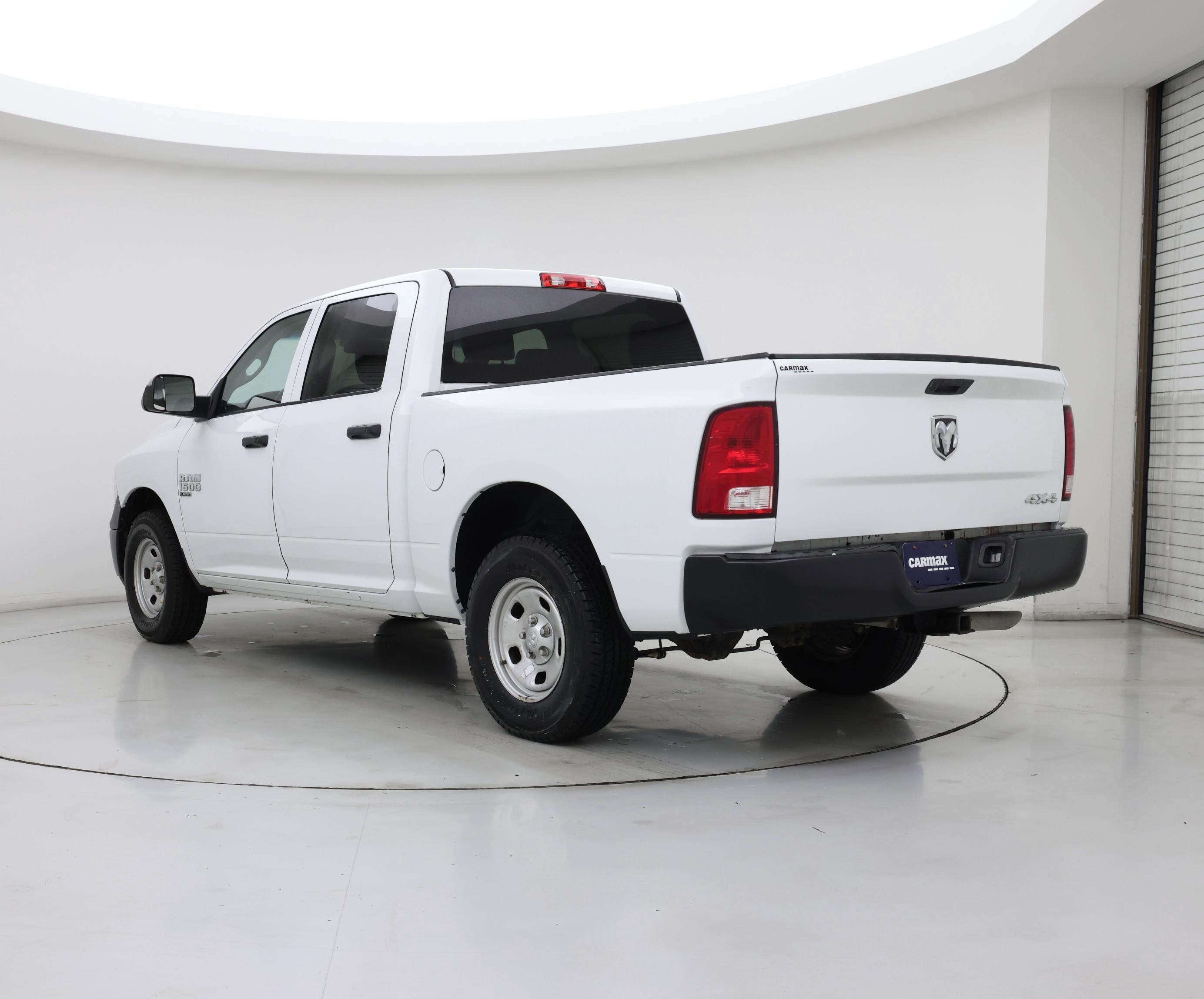 Thumbnail: 2022 RAM 1500 Classic - 2