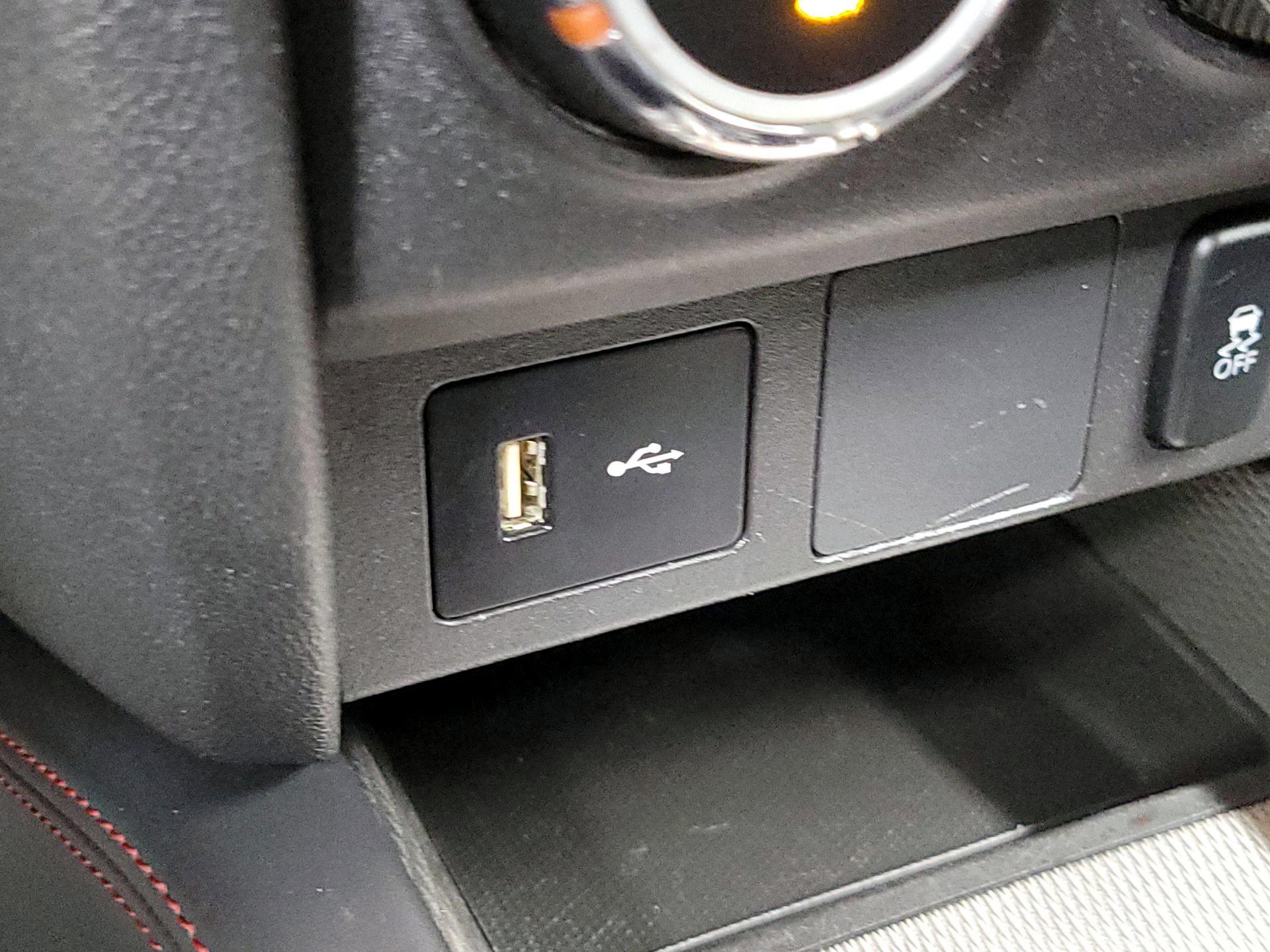 Thumbnail: 2019 Mitsubishi Outlander Sport - 17