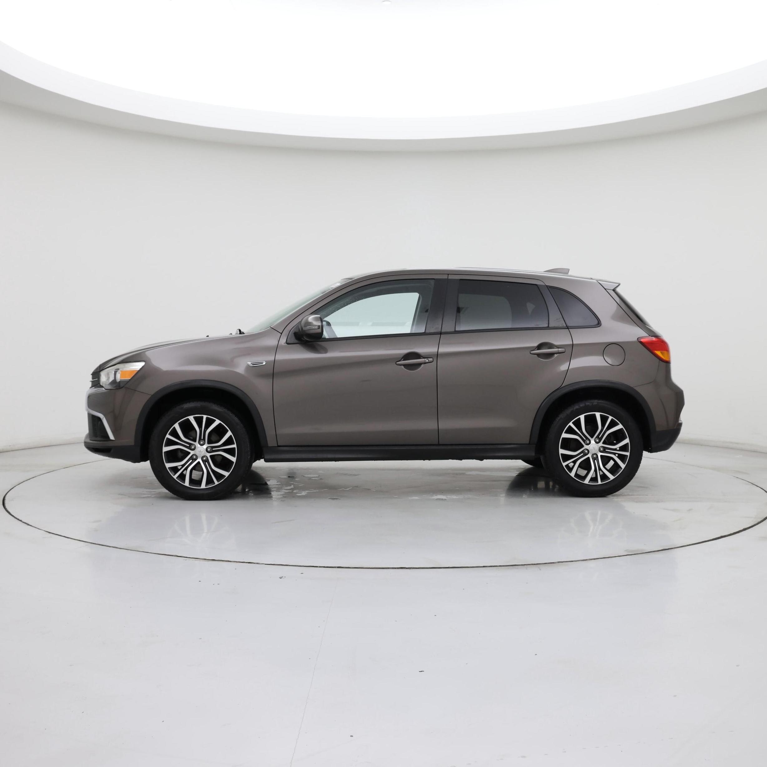 Thumbnail: 2019 Mitsubishi Outlander Sport - 3