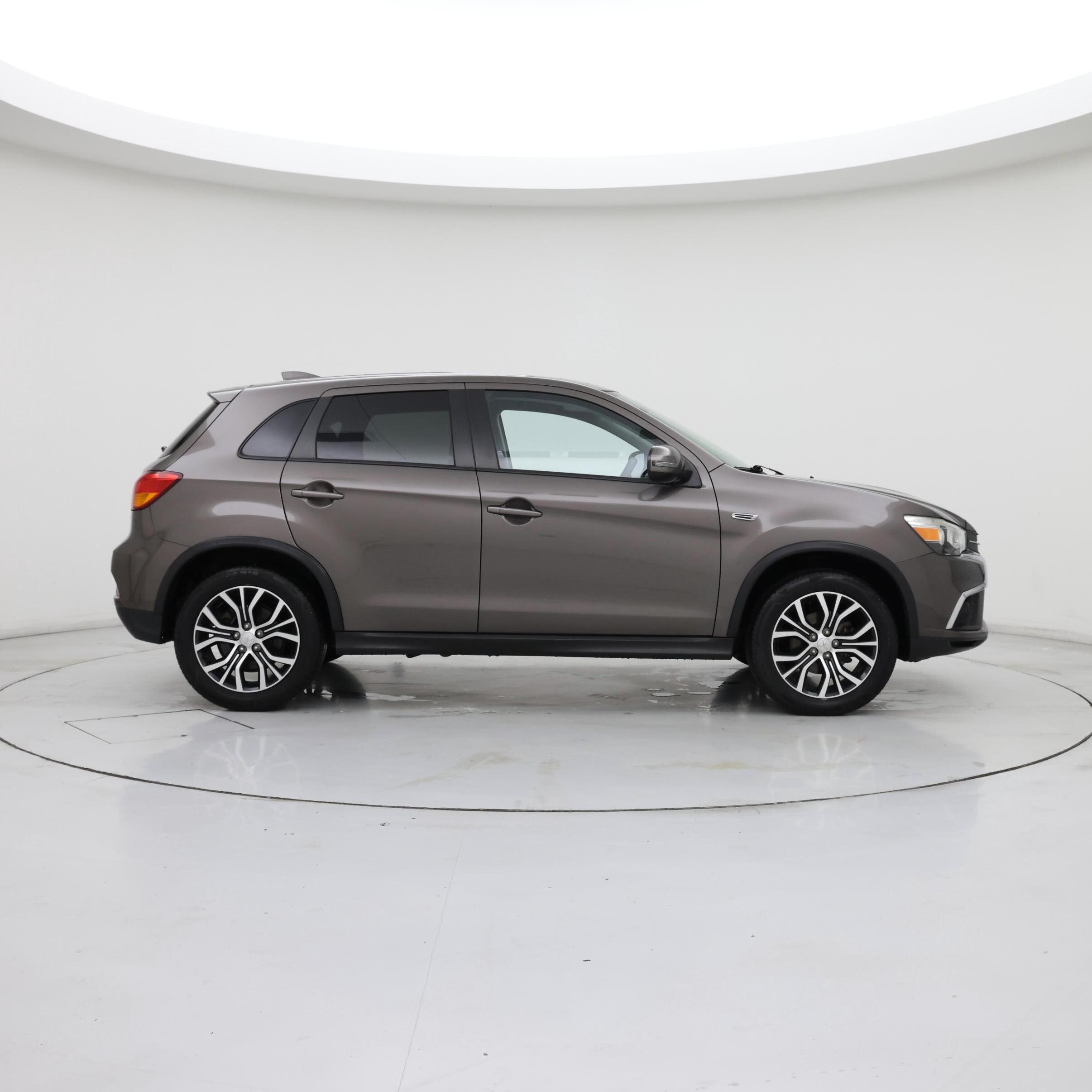 Thumbnail: 2019 Mitsubishi Outlander Sport - 7