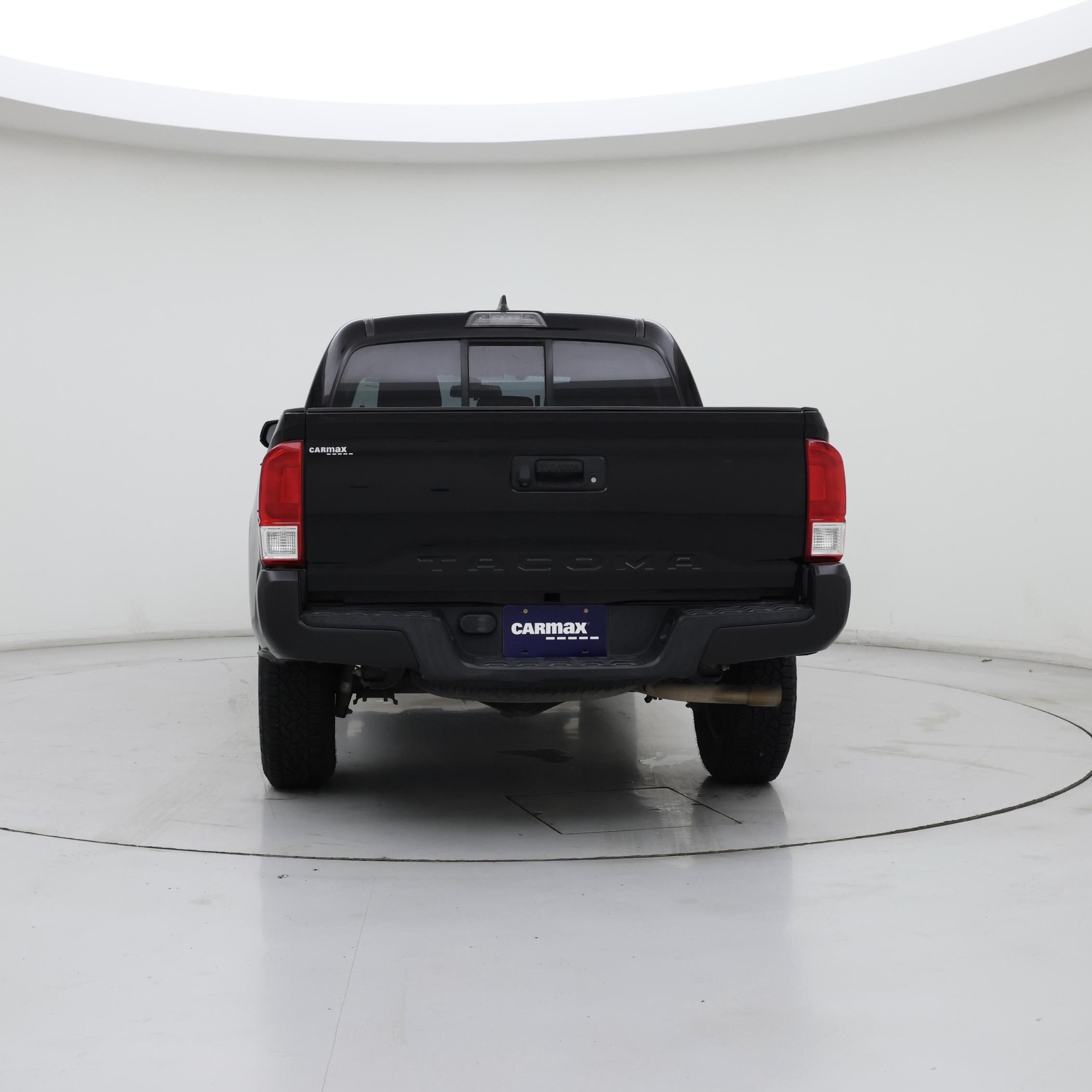 Thumbnail: 2017 Toyota Tacoma - 6
