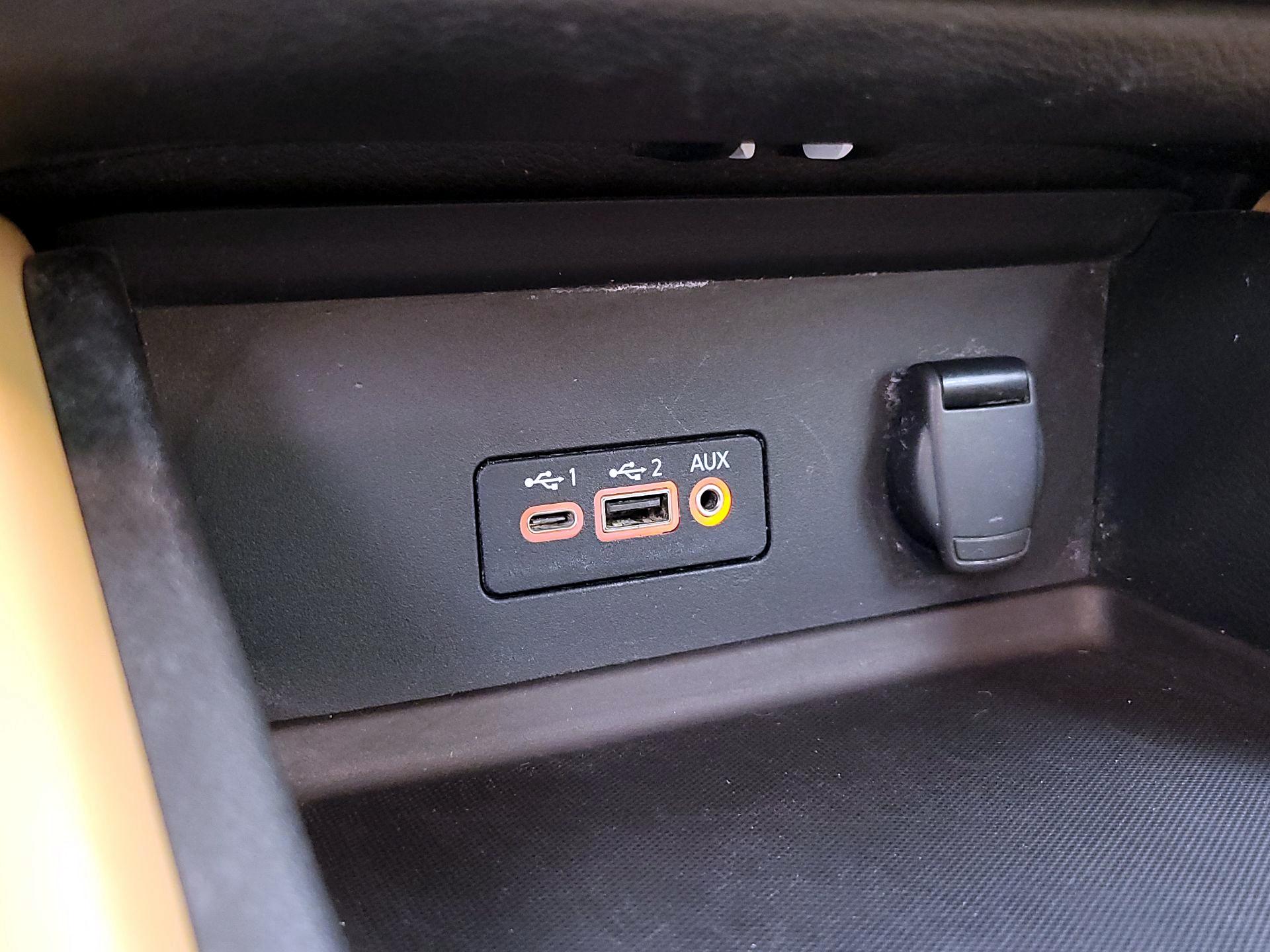 Thumbnail: 2020 Nissan Sentra - 18