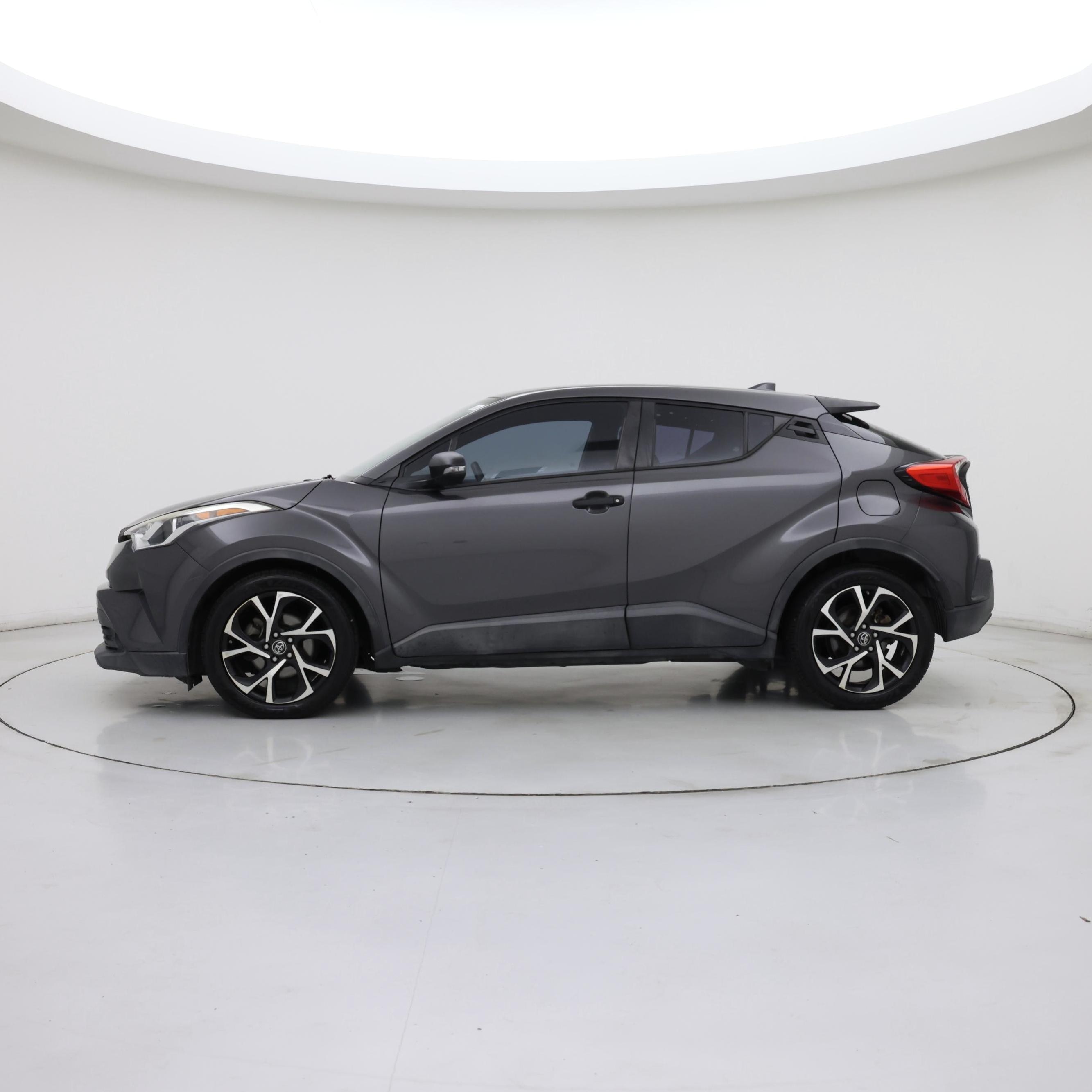 Thumbnail: 2018 Toyota C-HR - 3