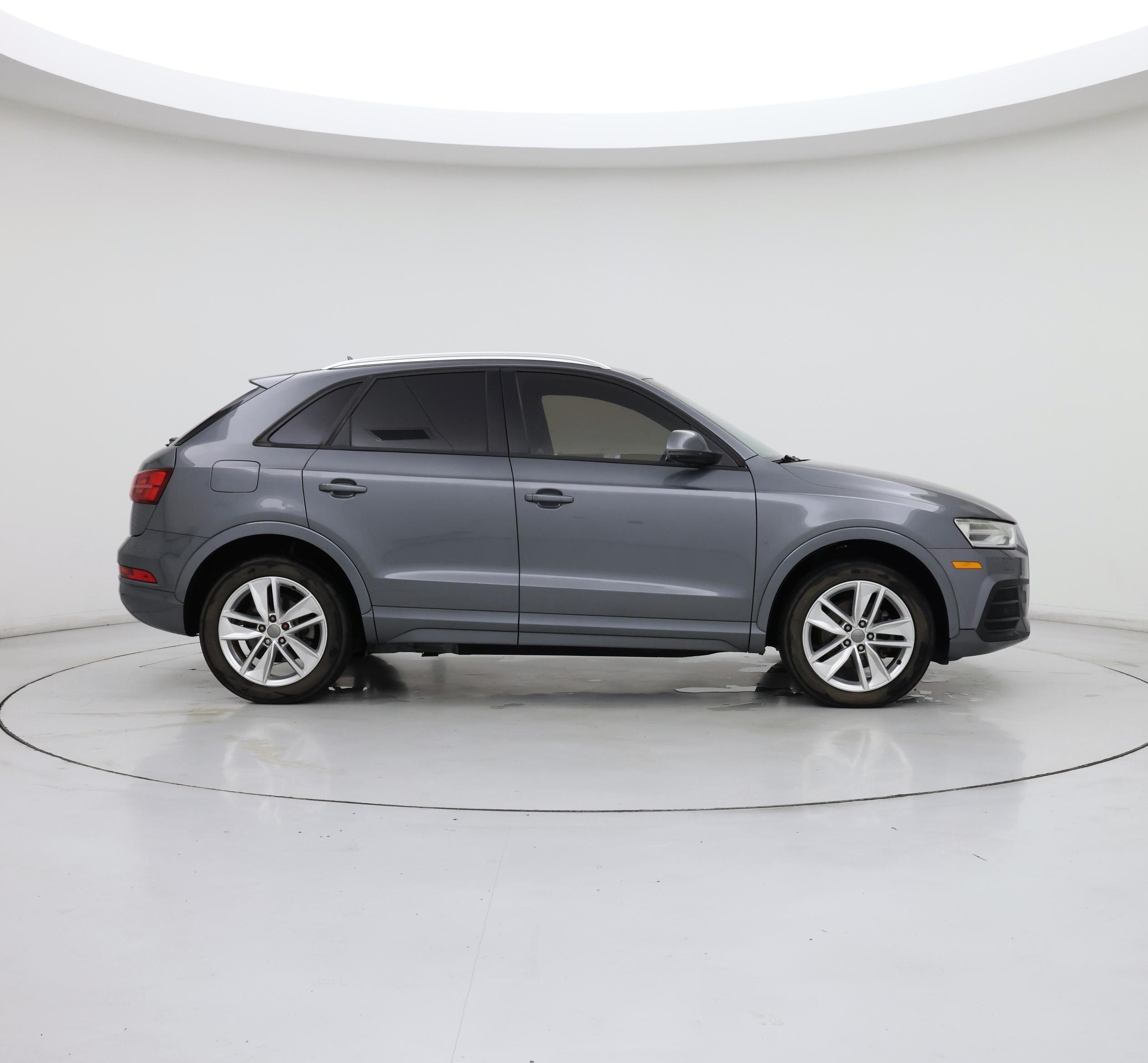 Thumbnail: 2017 Audi Q3 - 7