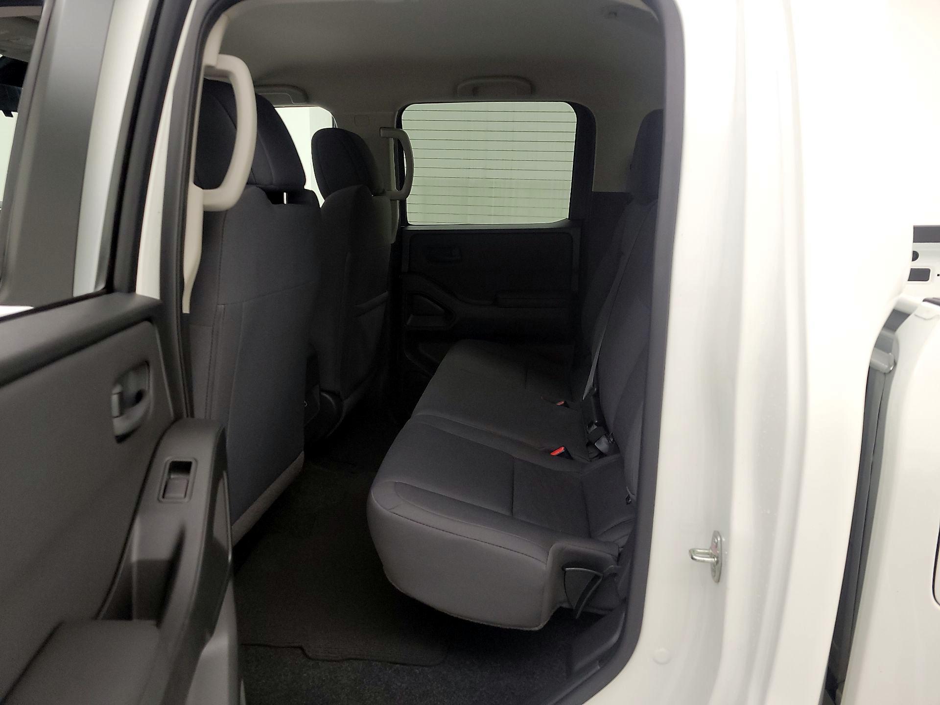 Thumbnail: 2024 Nissan Frontier - 19