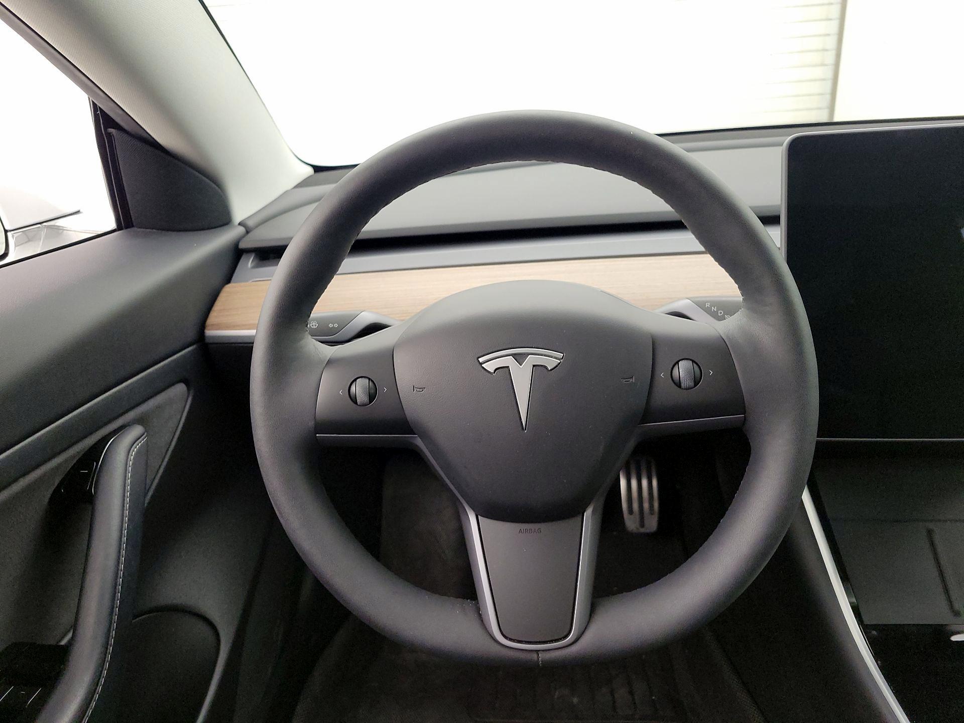 Thumbnail: 2020 Tesla Model 3 - 10