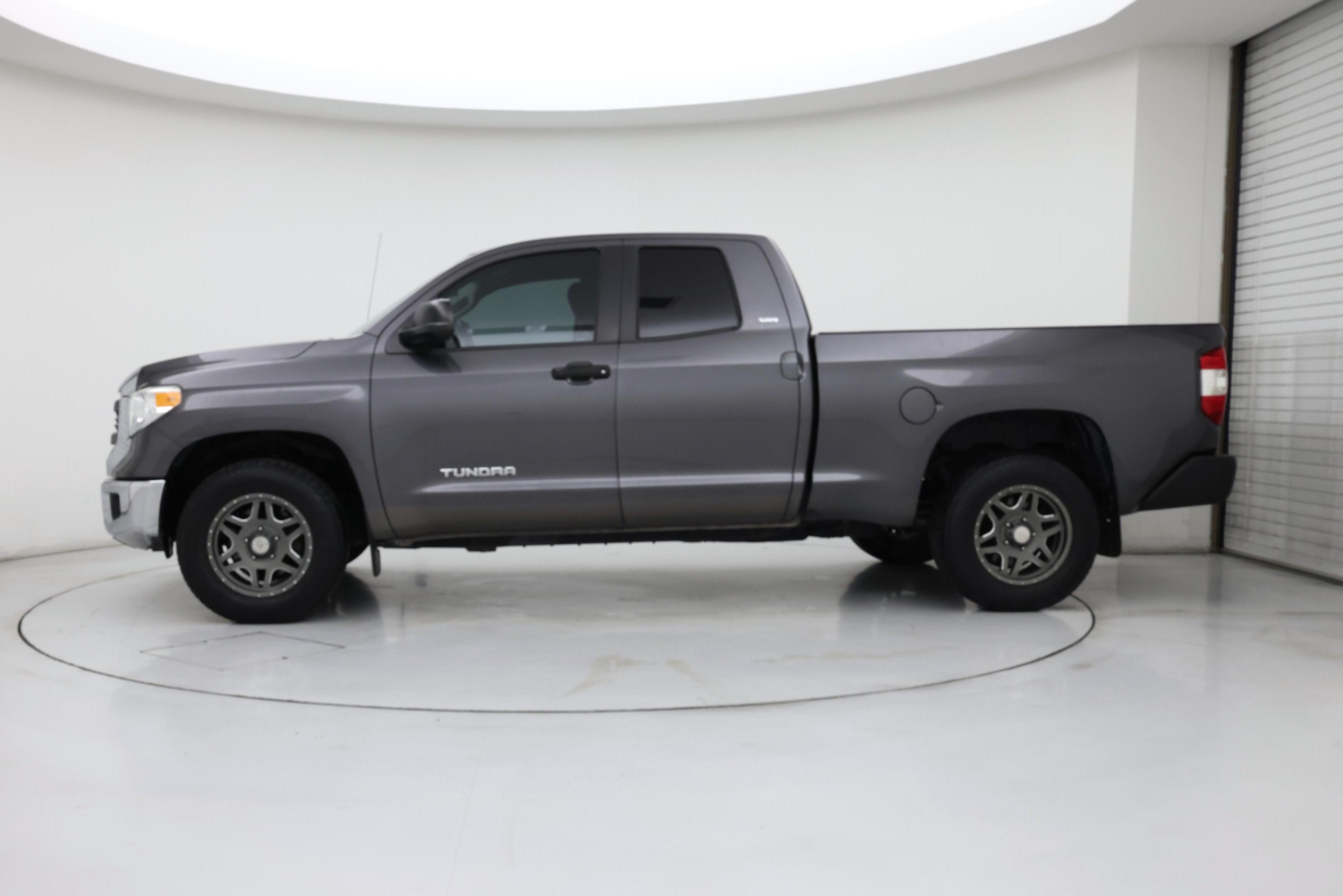 Thumbnail: 2015 Toyota Tundra - 3