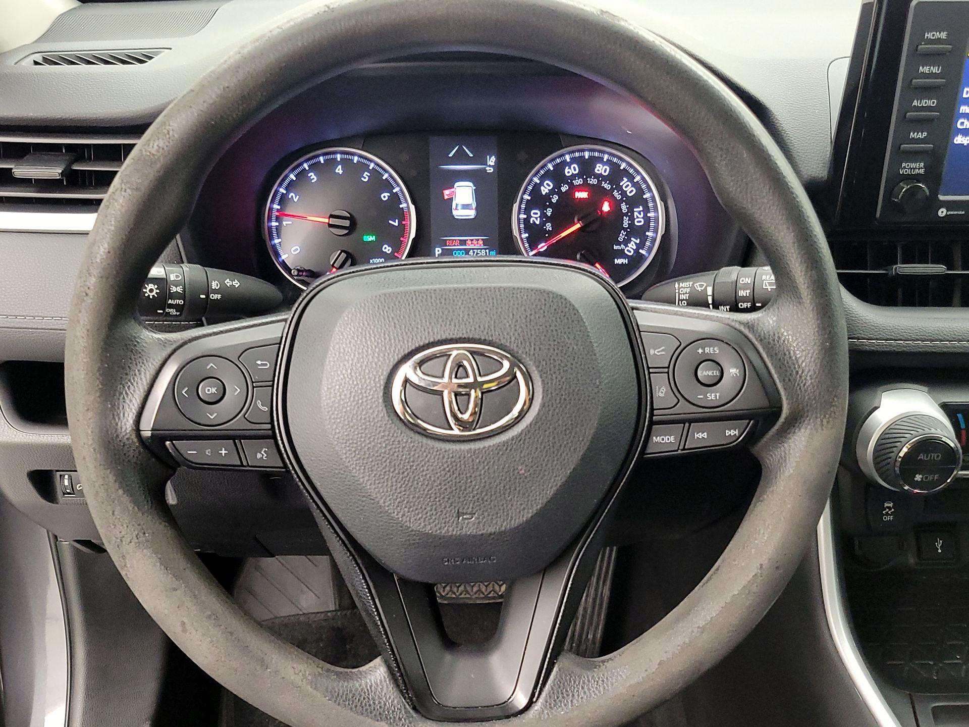 Thumbnail: 2021 Toyota RAV4 - 10