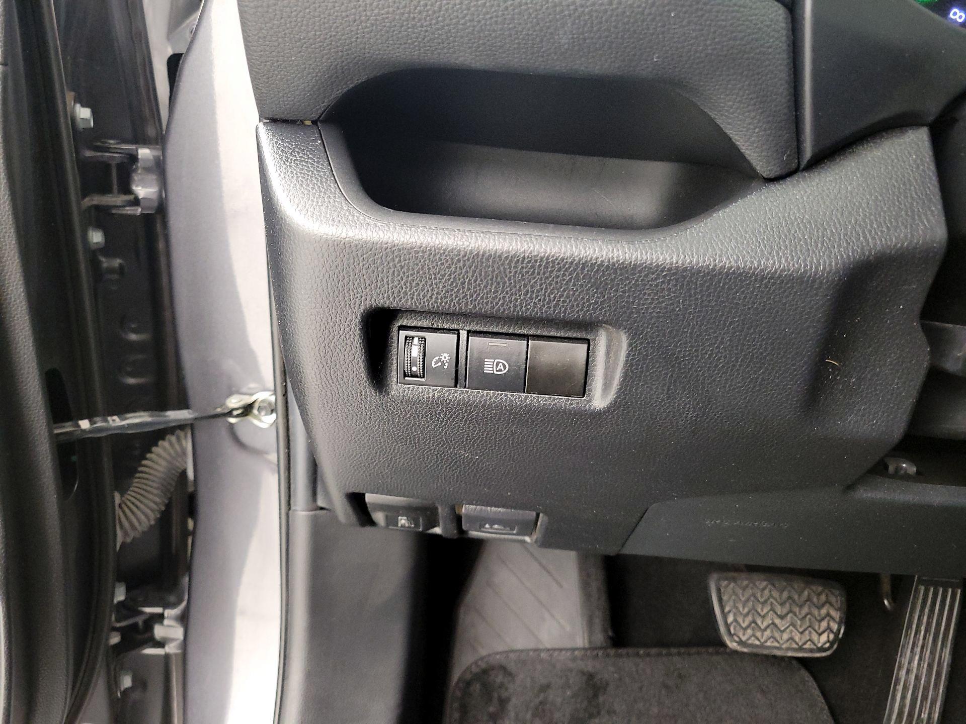 Thumbnail: 2021 Toyota RAV4 - 13