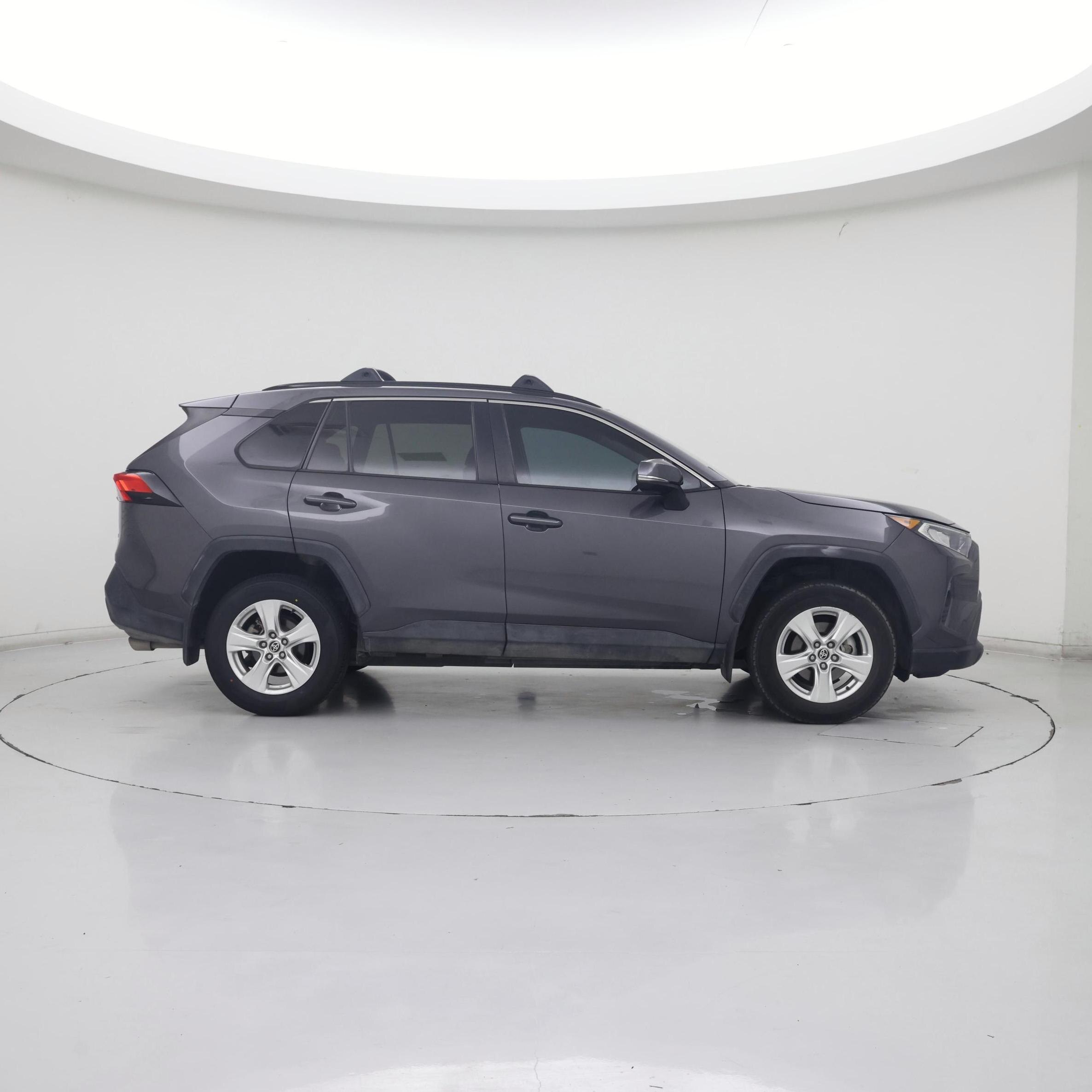 Thumbnail: 2021 Toyota RAV4 - 7