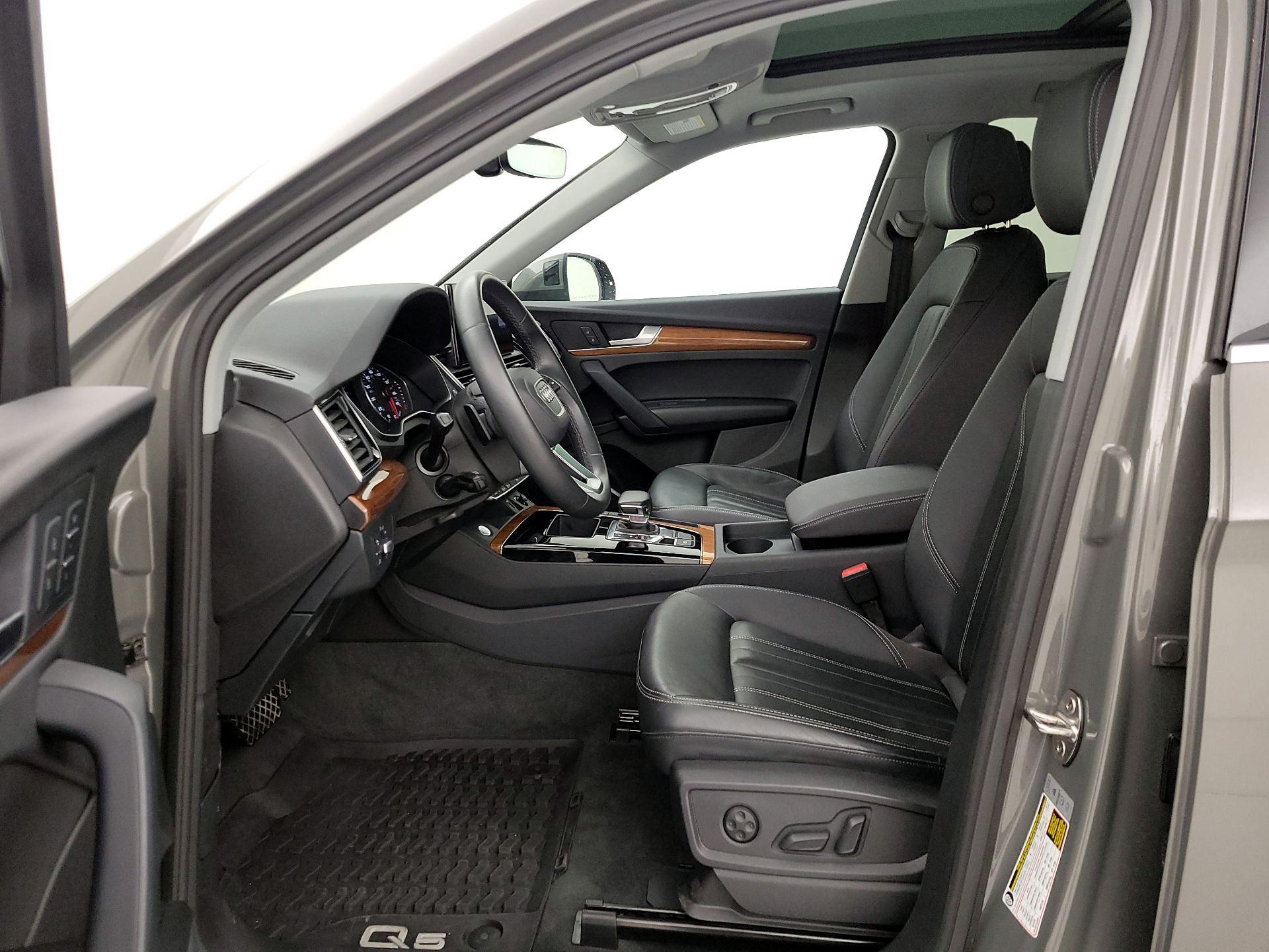 Thumbnail: 2023 Audi Q5 - 11