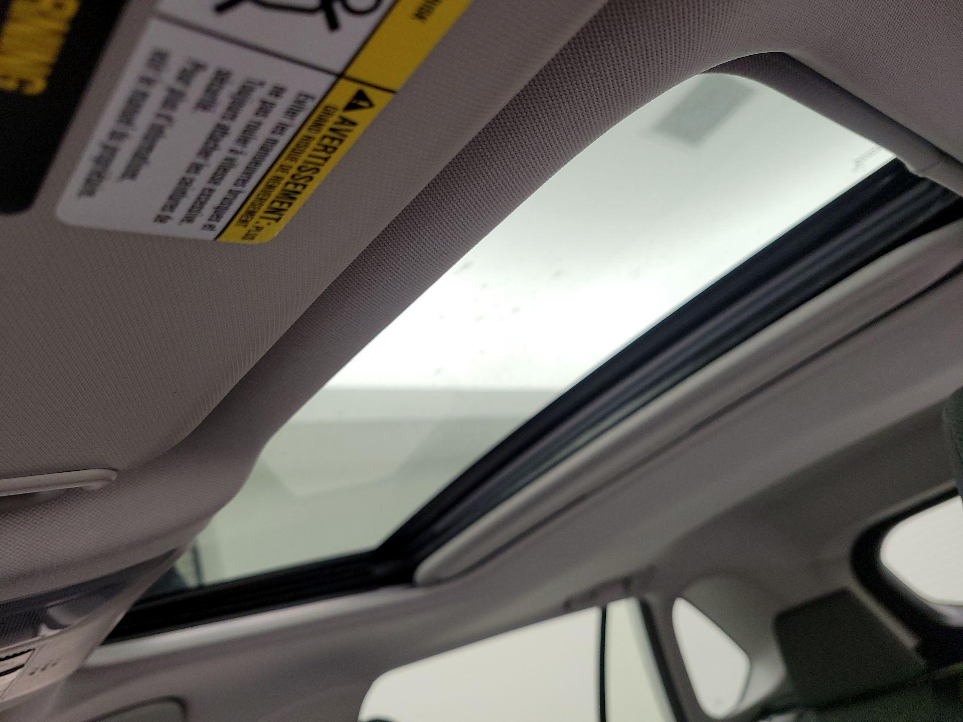 Thumbnail: 2019 Toyota RAV4 - 19