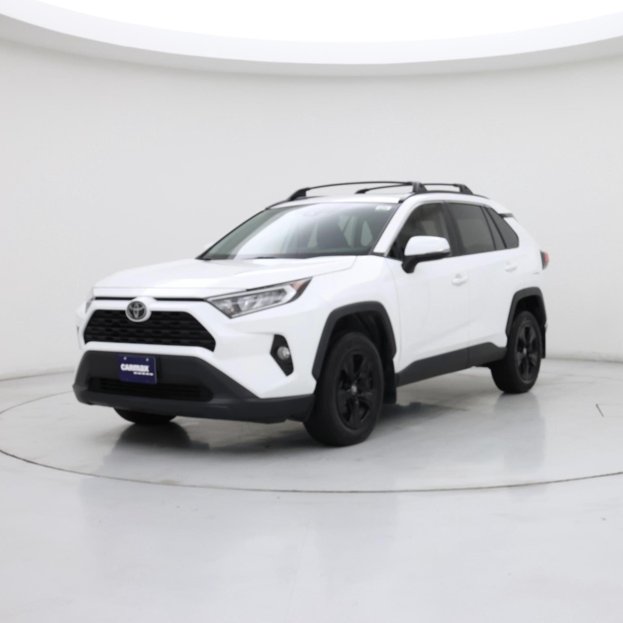 Thumbnail: 2019 Toyota RAV4 - 4