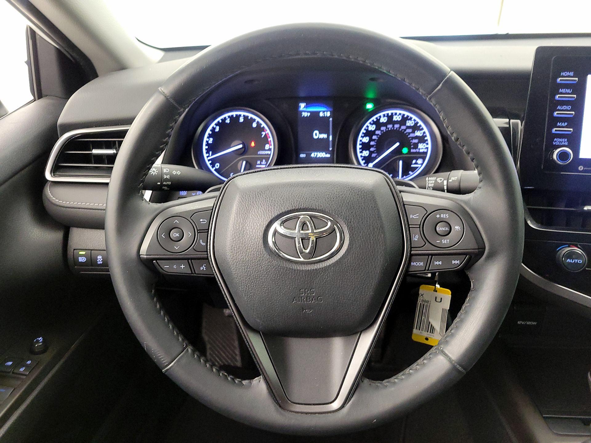 Thumbnail: 2021 Toyota Camry - 10