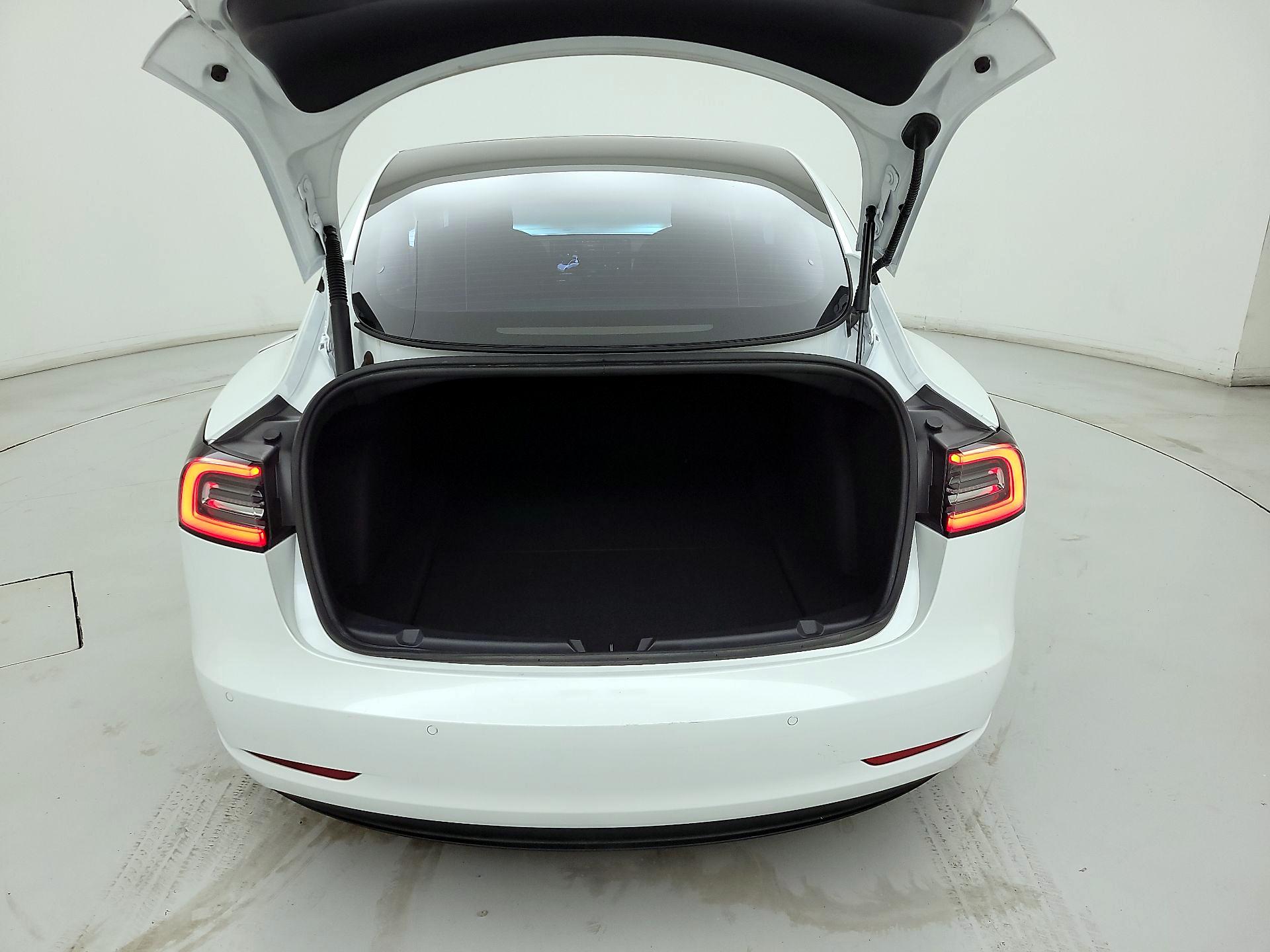 Thumbnail: 2021 Tesla Model 3 - 20