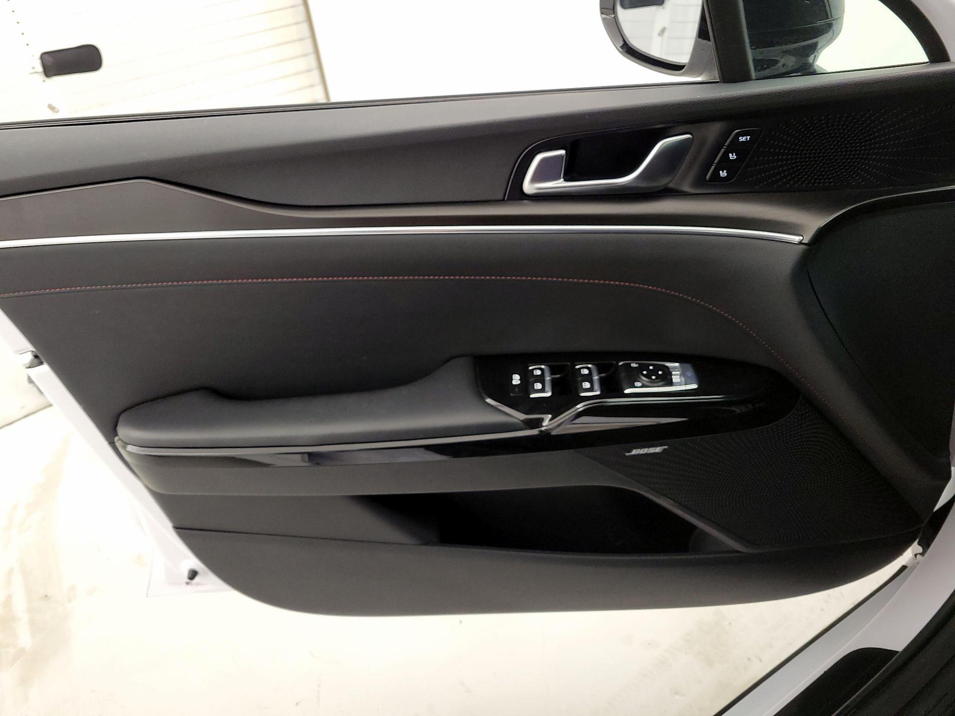 Thumbnail: 2022 Kia K5 - 12