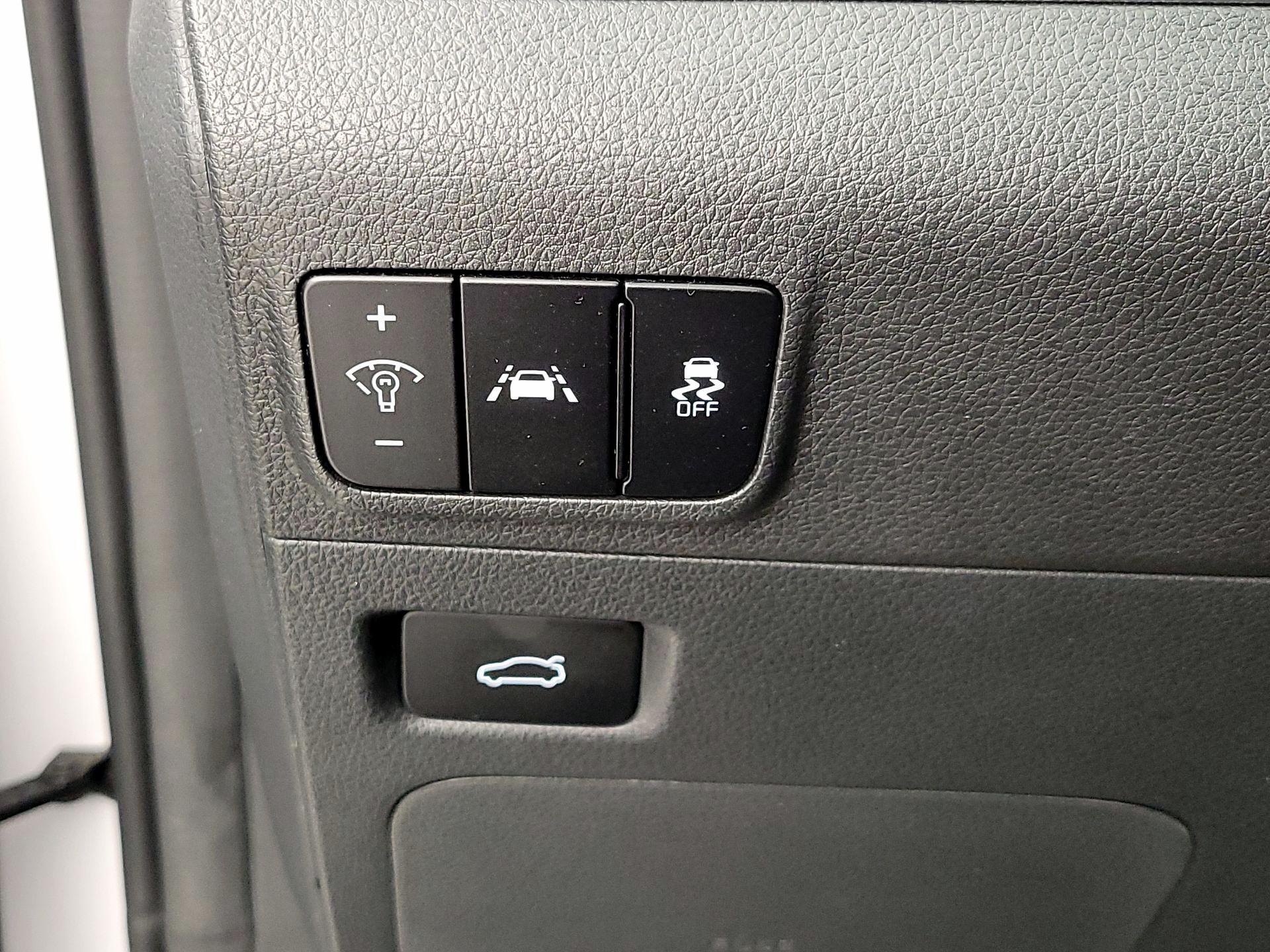 Thumbnail: 2022 Kia K5 - 13