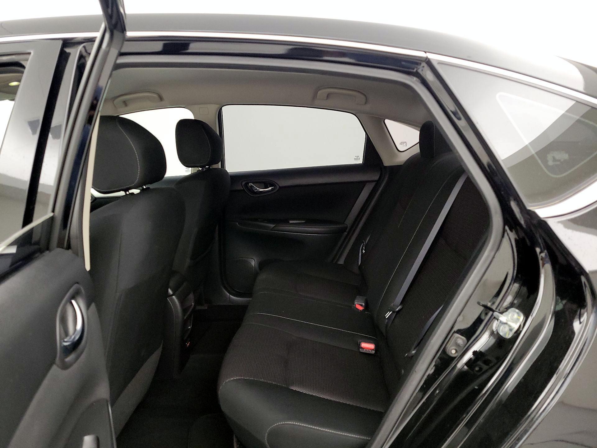 Thumbnail: 2019 Nissan Sentra - 18